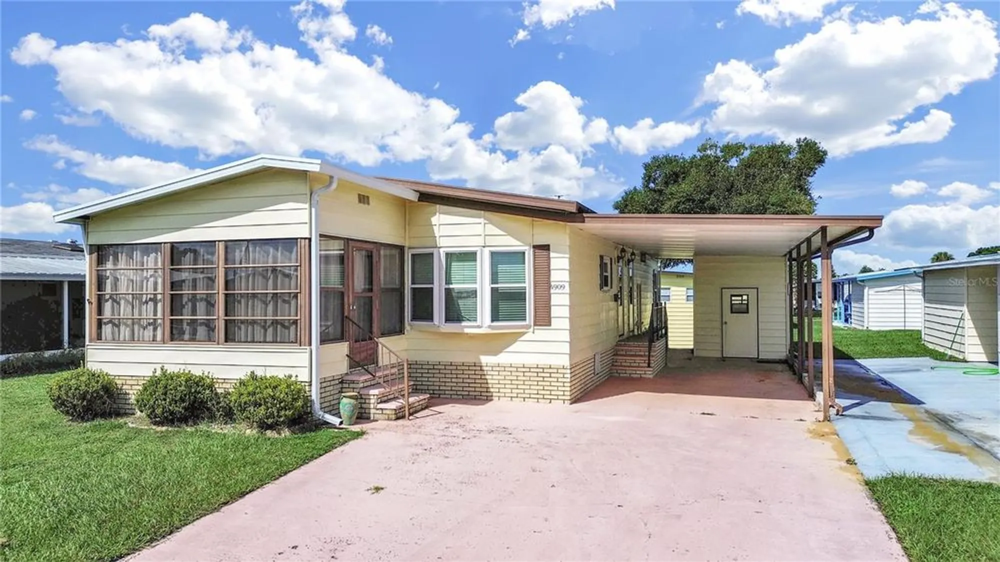 Property Slideshow image 2 of 45 | 4909 foxwood lake dr, Lakeland, FL, 33810