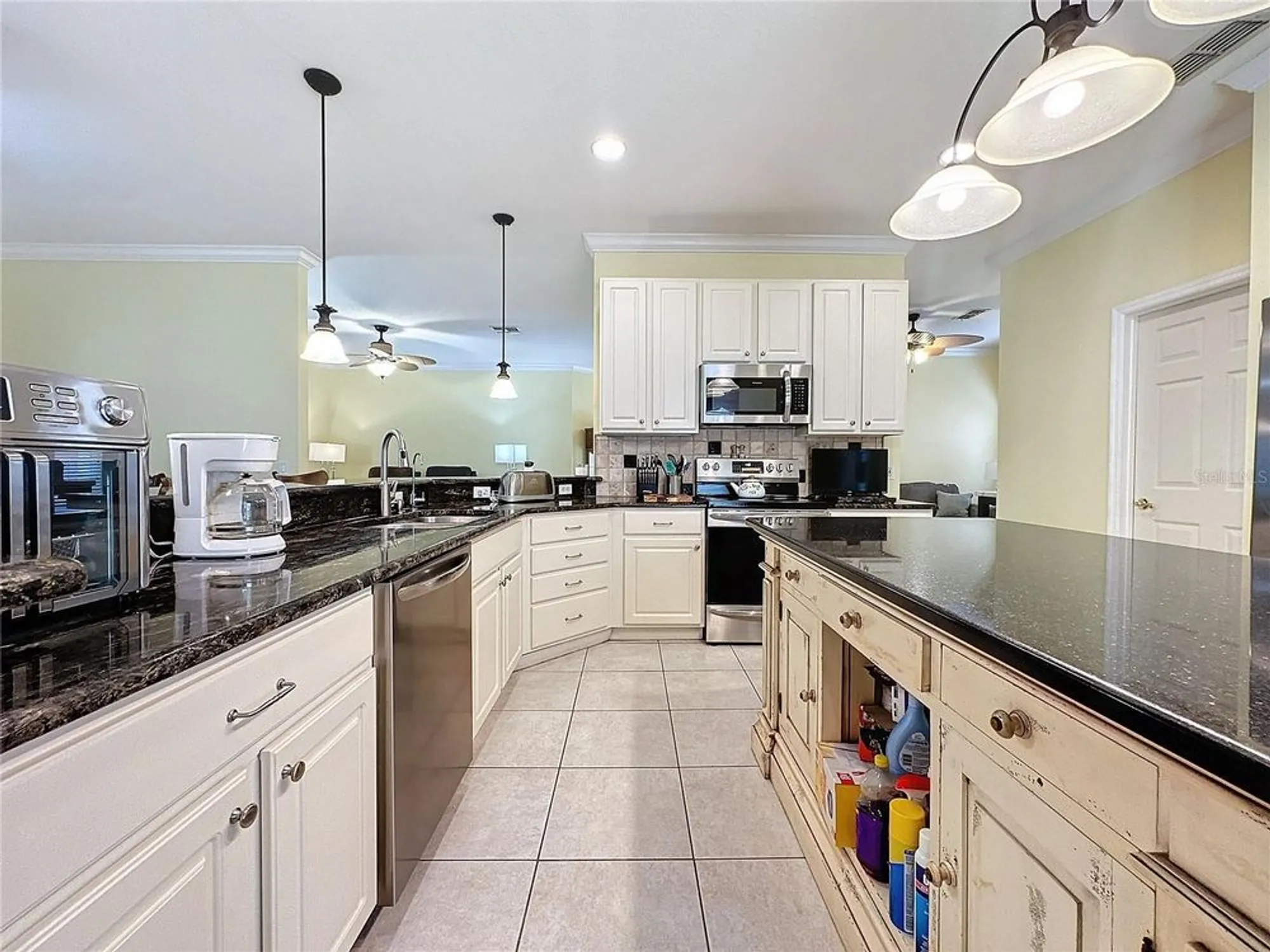 Property Slideshow image 15 of 61 | 258 sand piper dr, Poinciana, FL, 34759