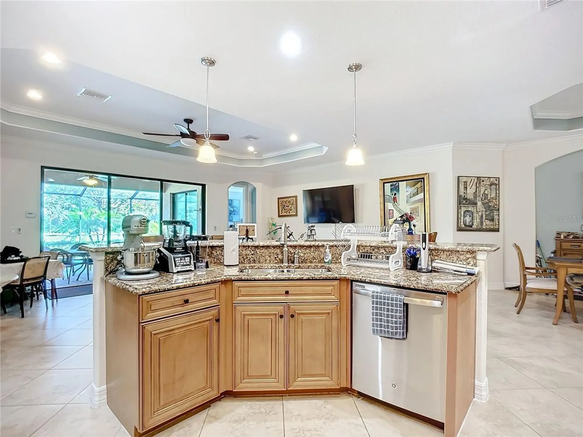 Property Slideshow image 10 of 61 | 2902 aviamar cir, Naples, FL, 34114