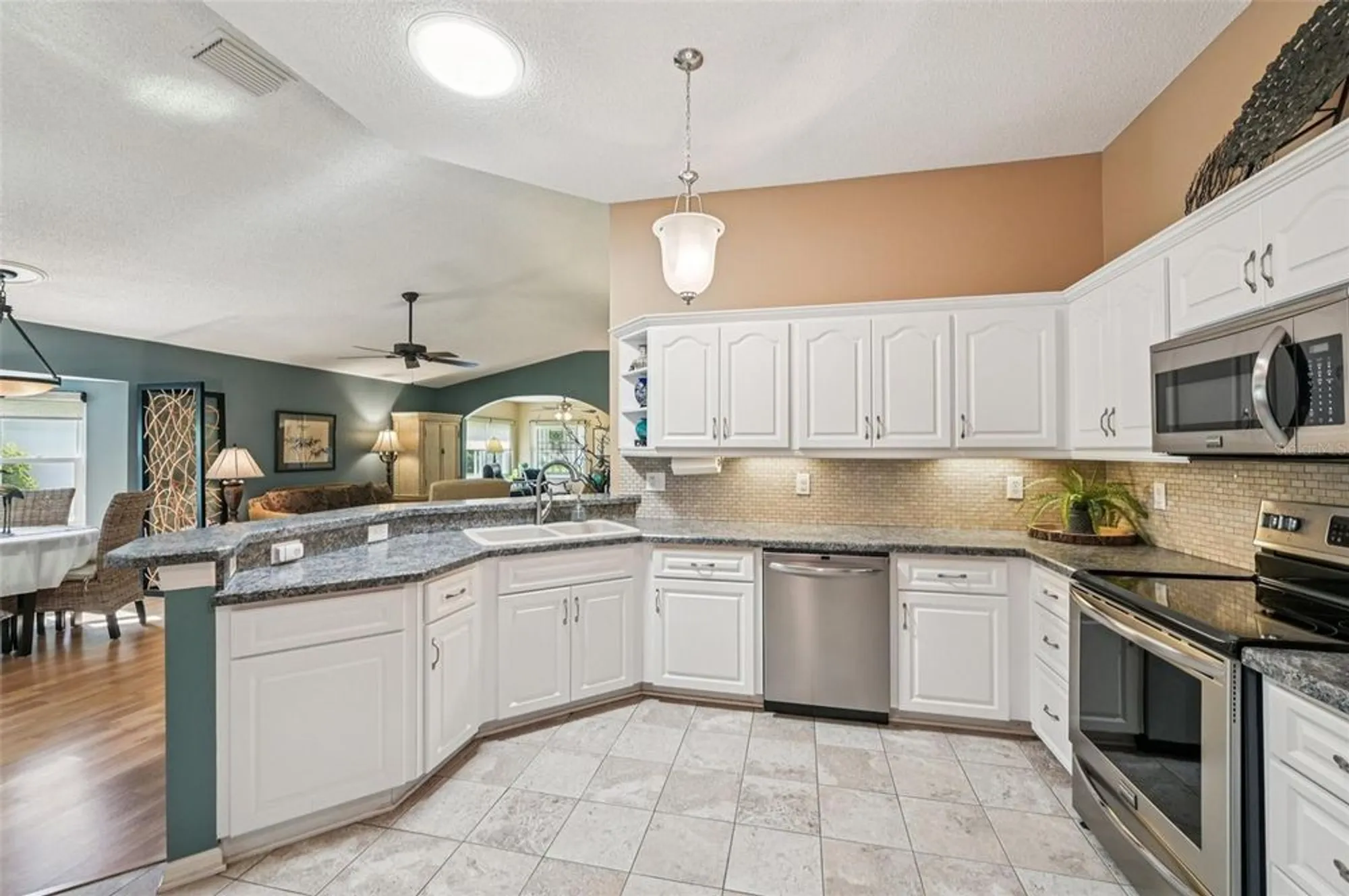 Property Slideshow image 10 of 50 | 2467 nantucket harbor loop 122, Sun City Center, FL, 33573