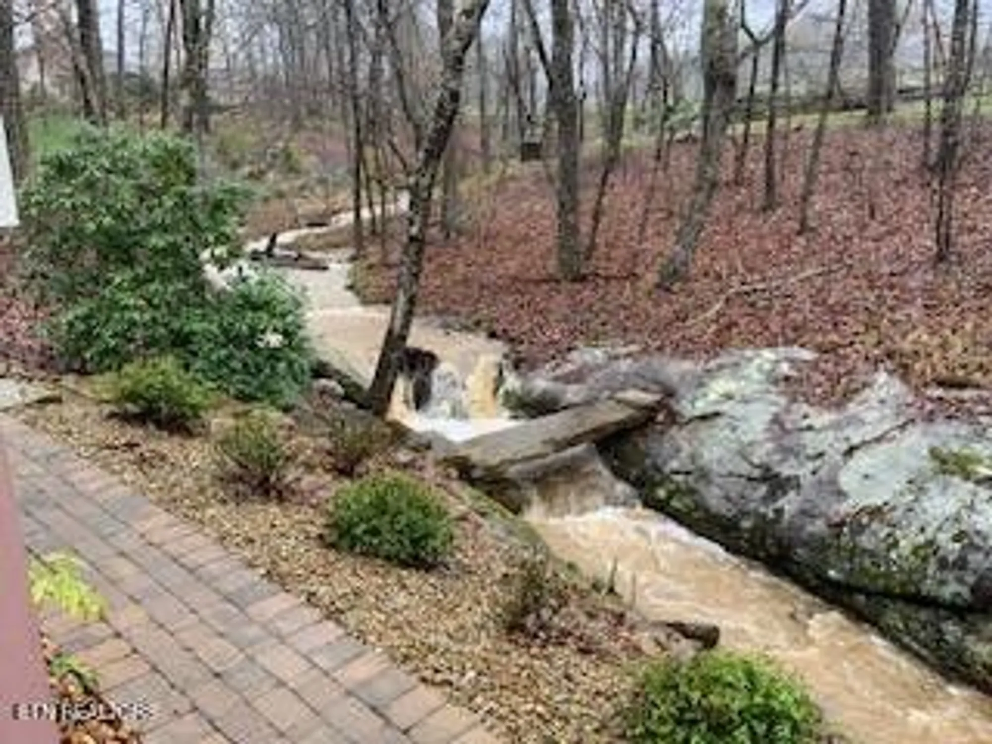 Property Slideshow image 8 of 38 | 152 stonewood dr, Crossville, TN, 38558