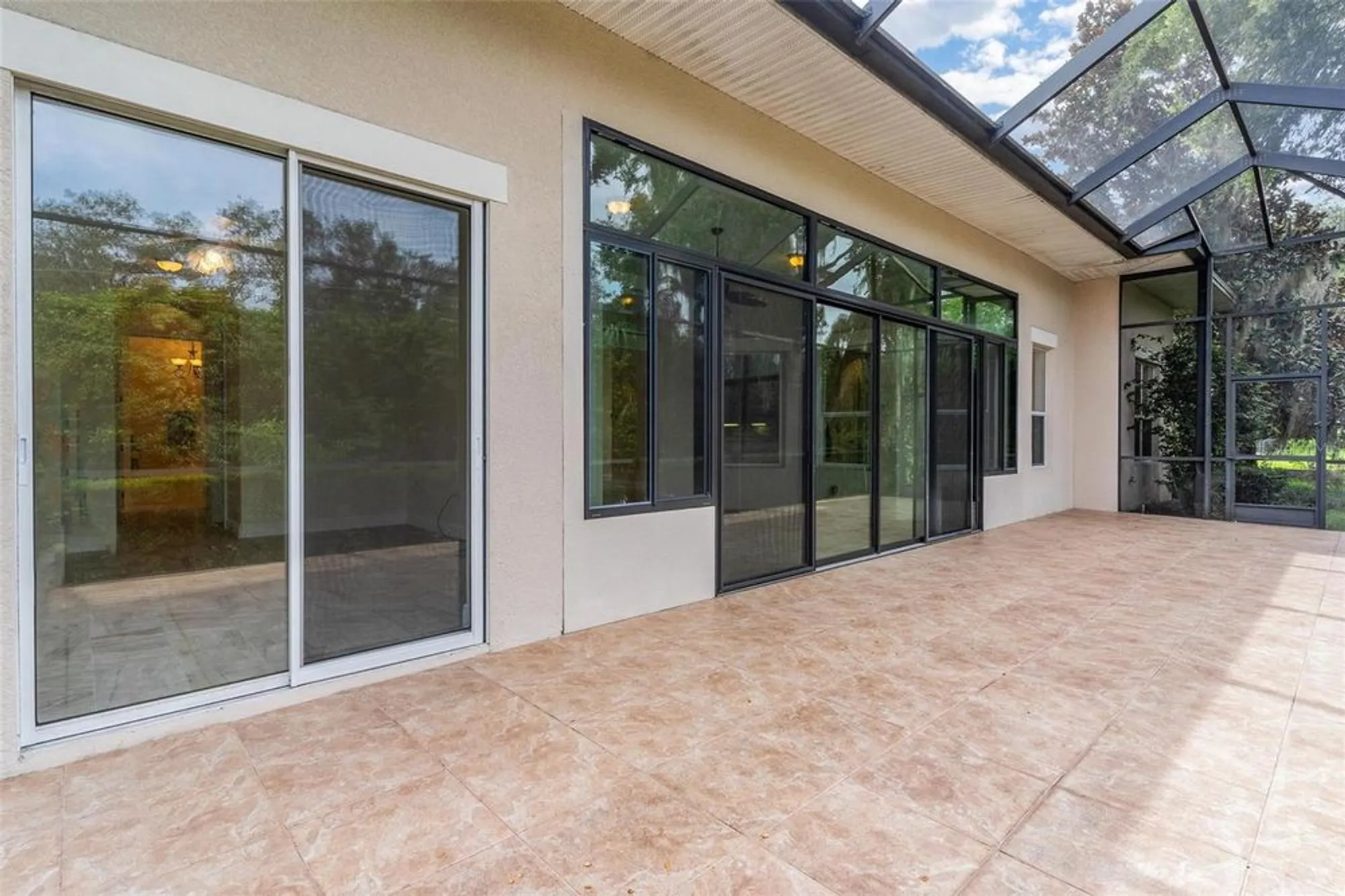 Property Slideshow image 12 of 49 | 5239 grove mnr, Lady Lake, FL, 32159