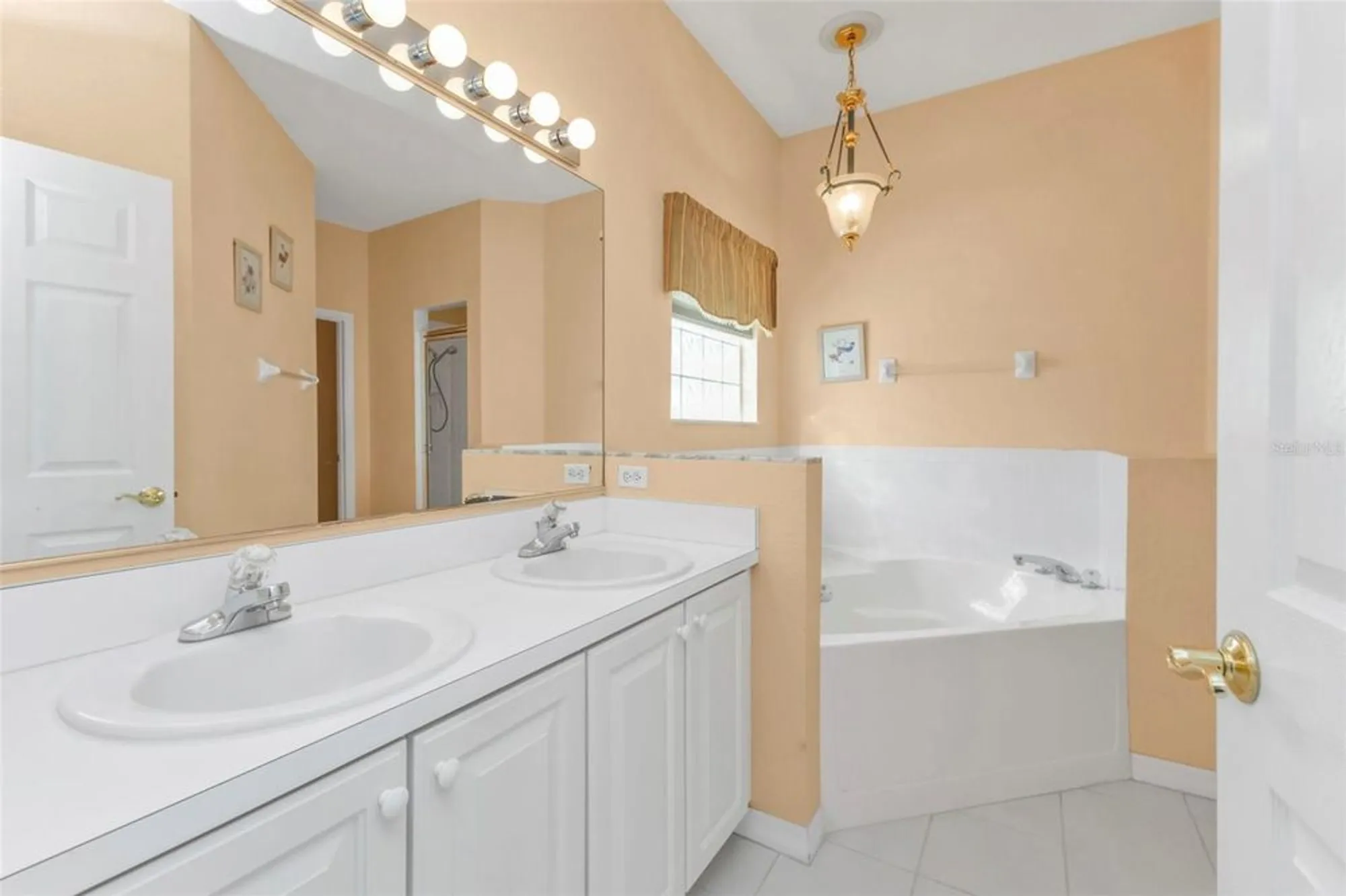 Property Slideshow image 13 of 40 | 24088 buckingham way, Punta Gorda, FL, 33980