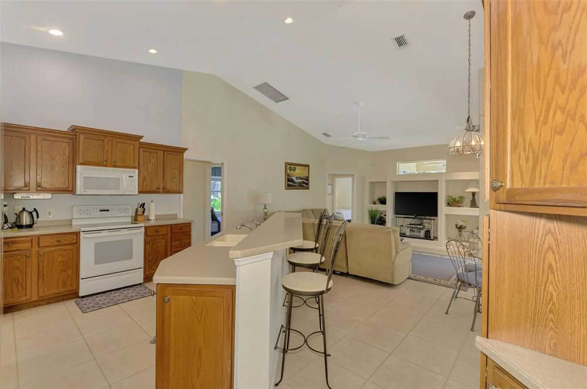 Property Slideshow image 18 of 62 | 6644 butlers crest dr, Bradenton, FL, 34203