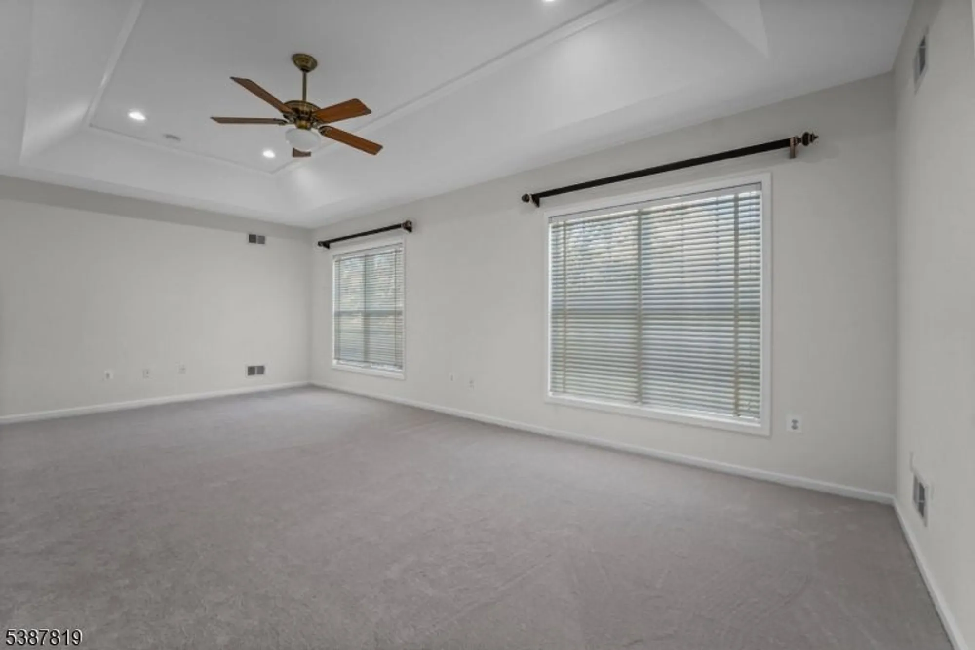 Property Slideshow image 18 of 23 | 373 windfall ln, Somerset, NJ, 08873