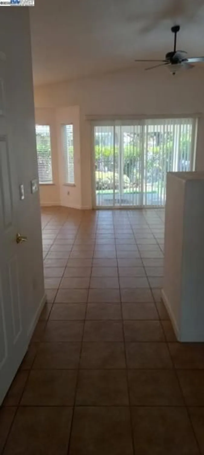 Property Slideshow image 4 of 26 | 308 willow brook way, Rio Vista, CA, 94571