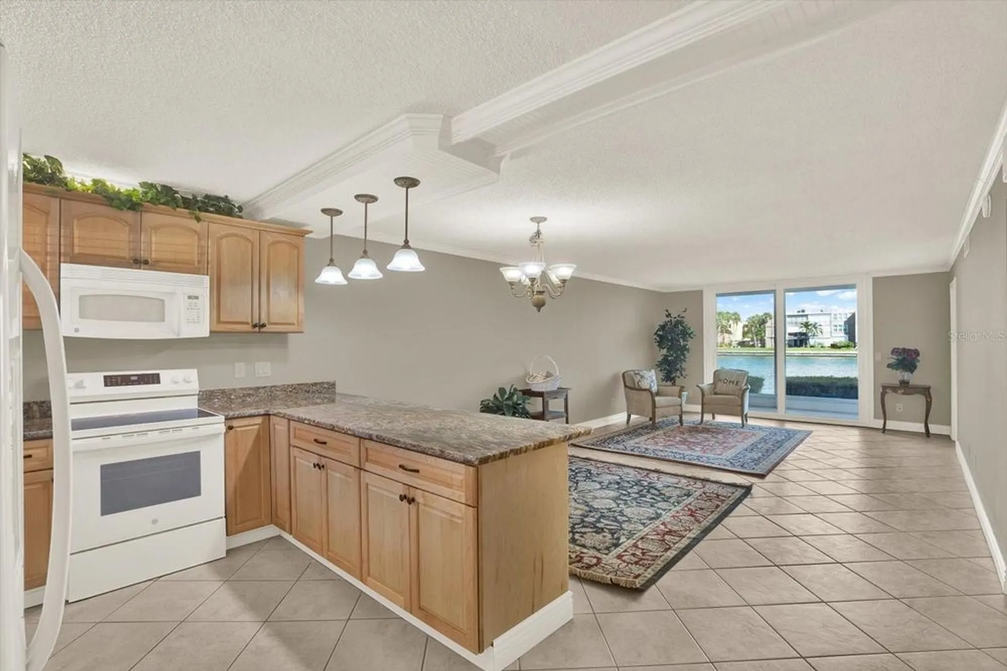Property Slideshow image 7 of 36 | 7625 sun island dr 107, South Pasadena, FL, 33707
