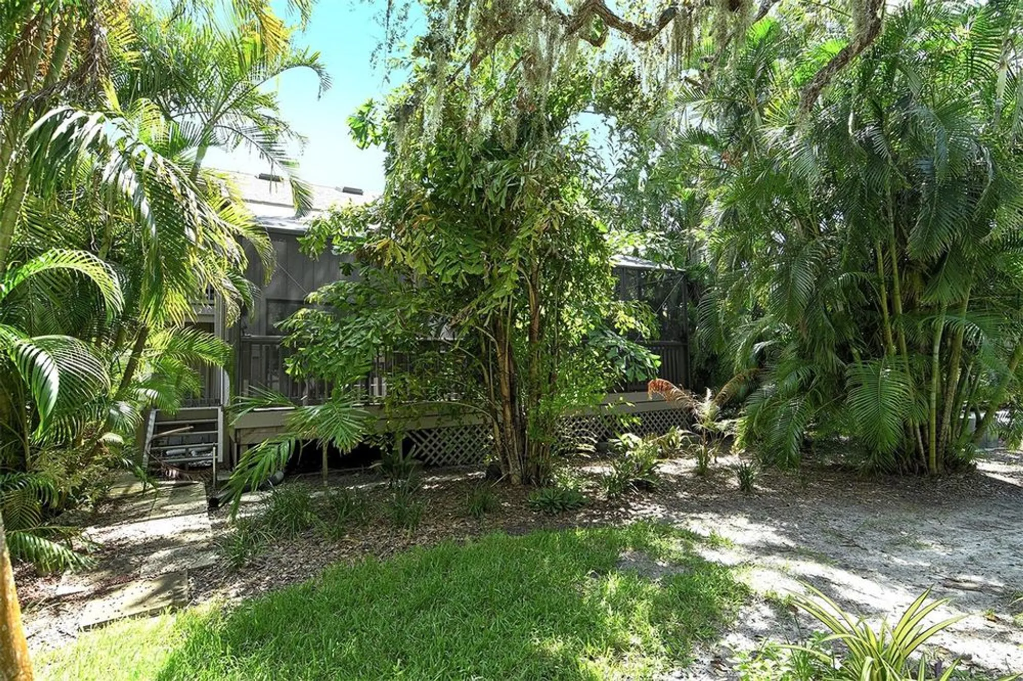 Property Slideshow image 47 of 84 | 1473 landings cir # 44, Sarasota, FL, 34231