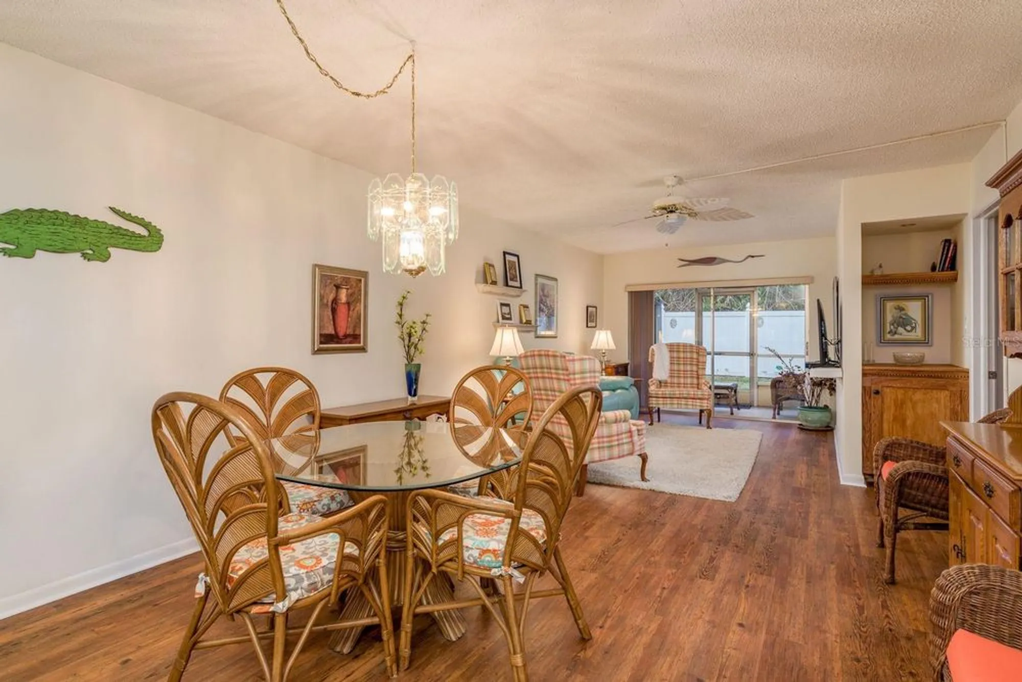Property Slideshow image 7 of 27 | 952 virginia st 105, Dunedin, FL, 34698