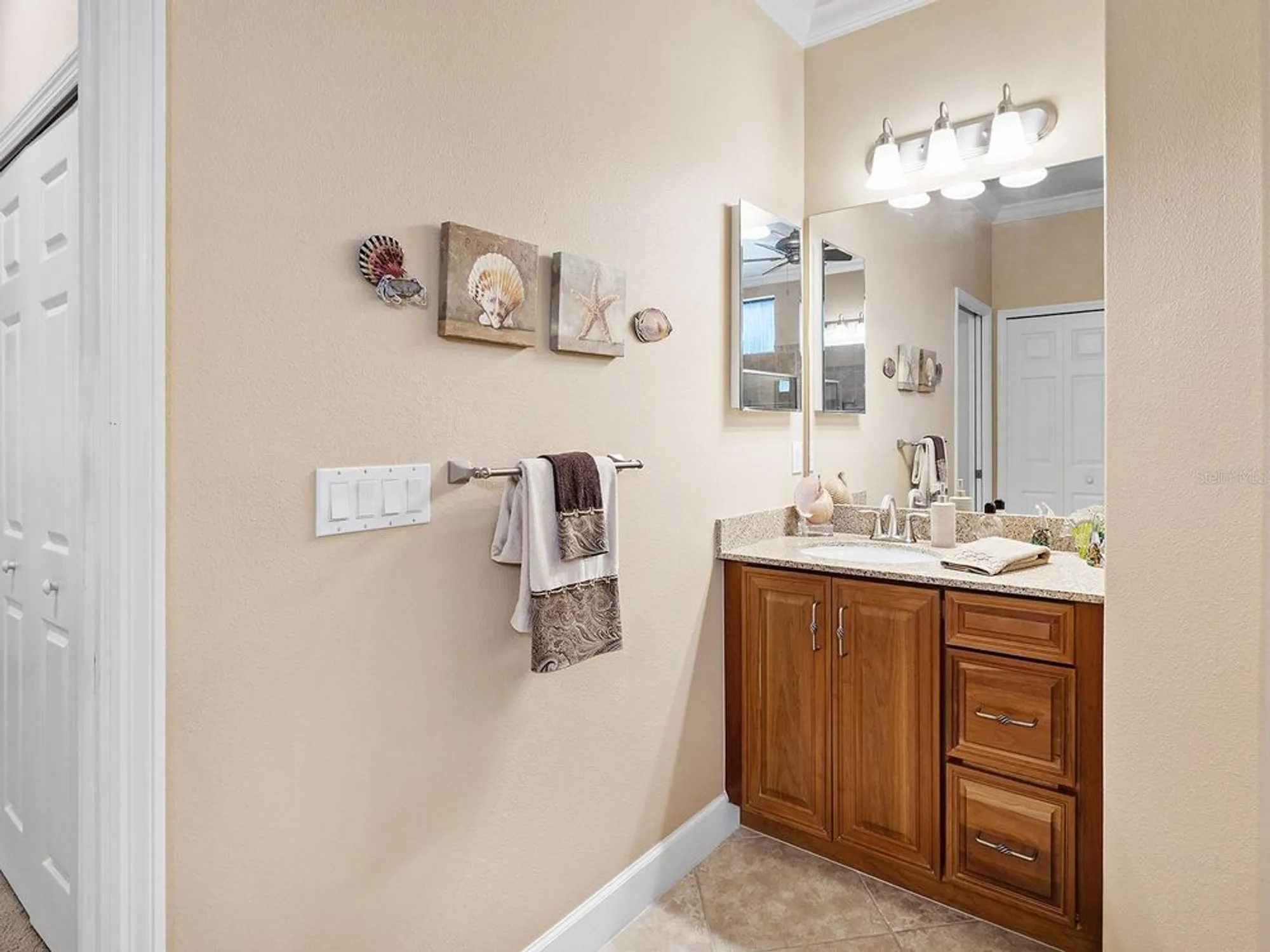 Property Slideshow image 18 of 38 | 20611 pezzana dr, Venice, FL, 34292