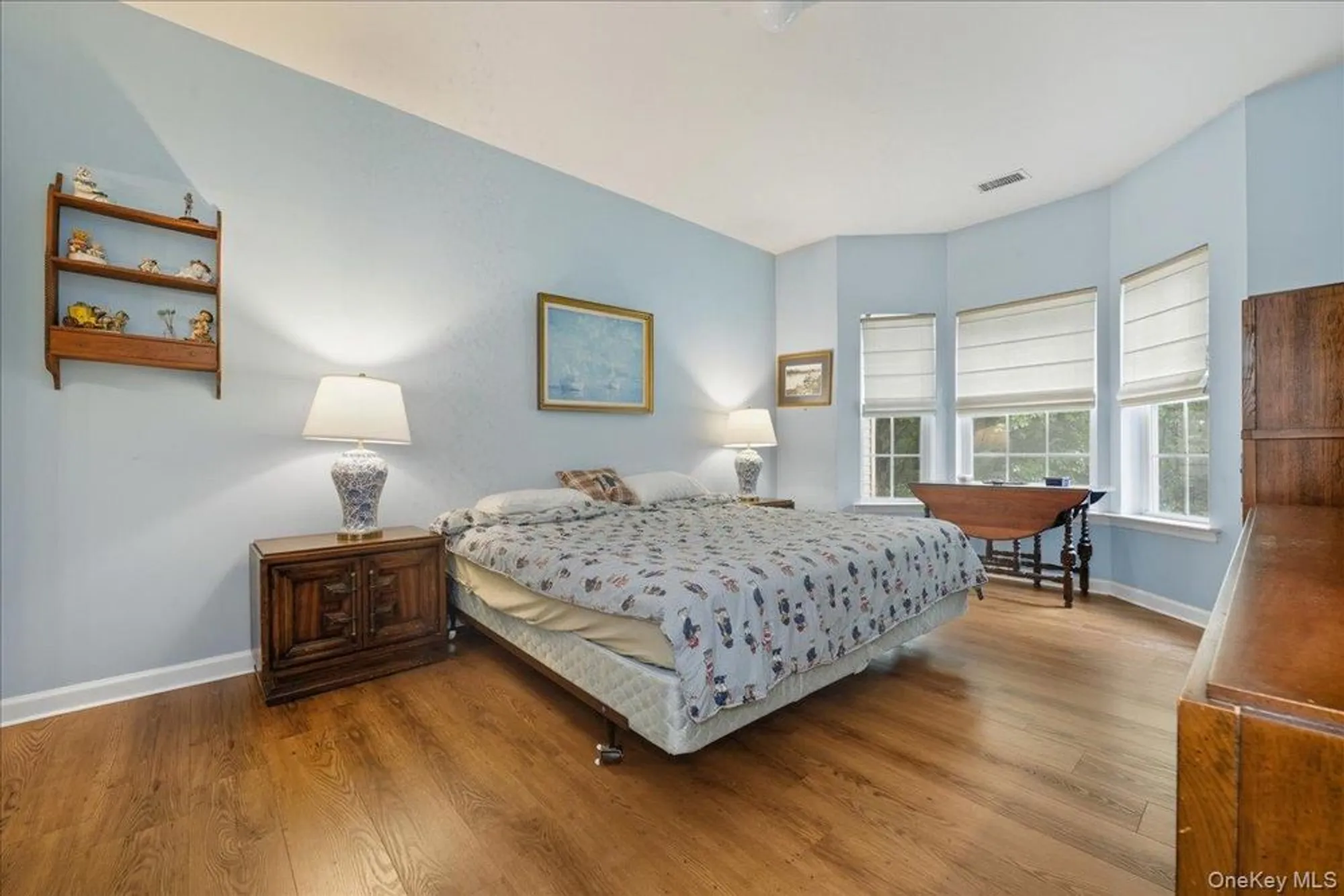 Property Slideshow image 18 of 36 | 133 spring dr # 133, East Meadow, NY, 11554
