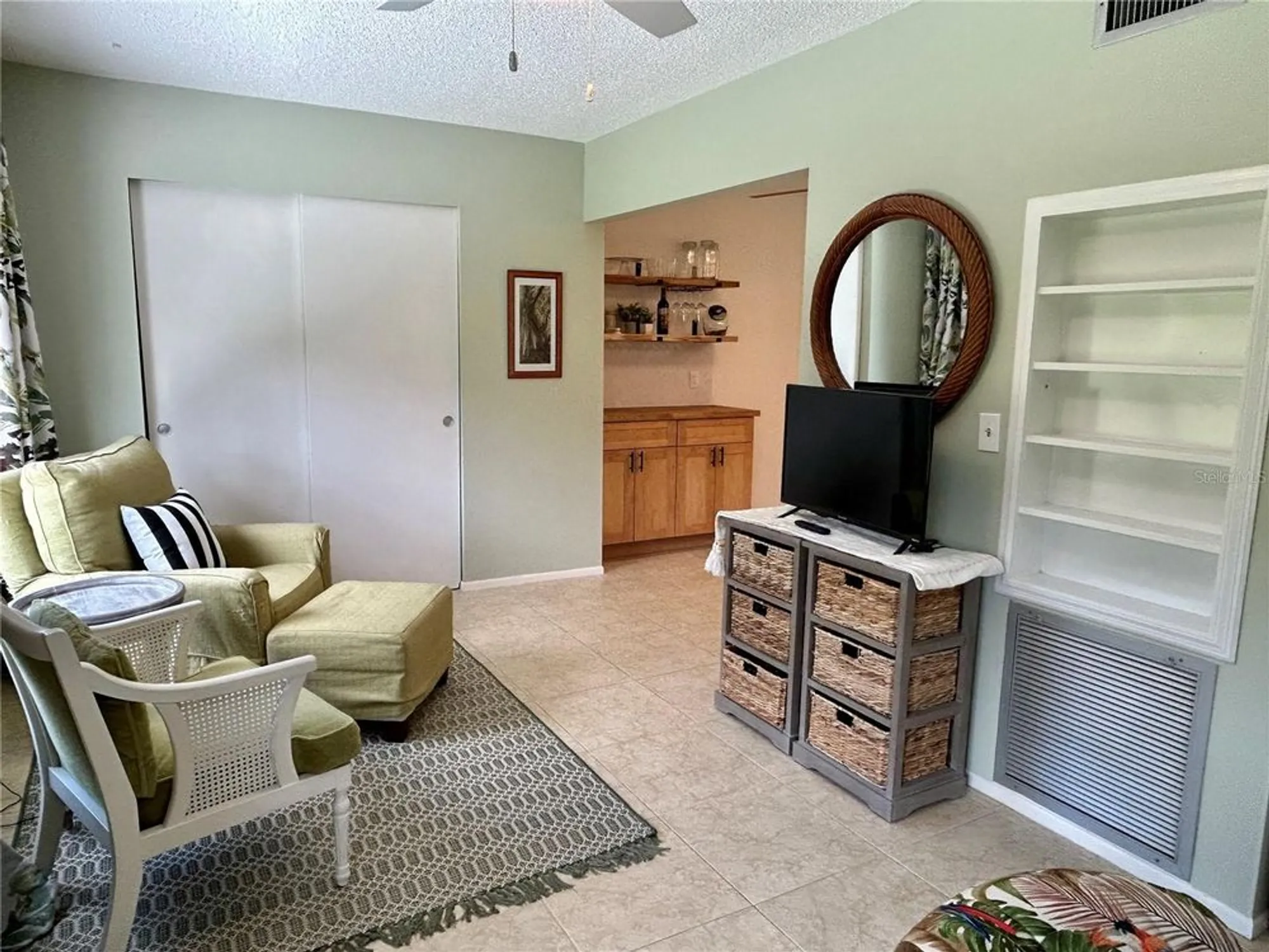 Property Slideshow image 17 of 51 | 2461 rhodesian dr apt 45, Clearwater, FL, 33763