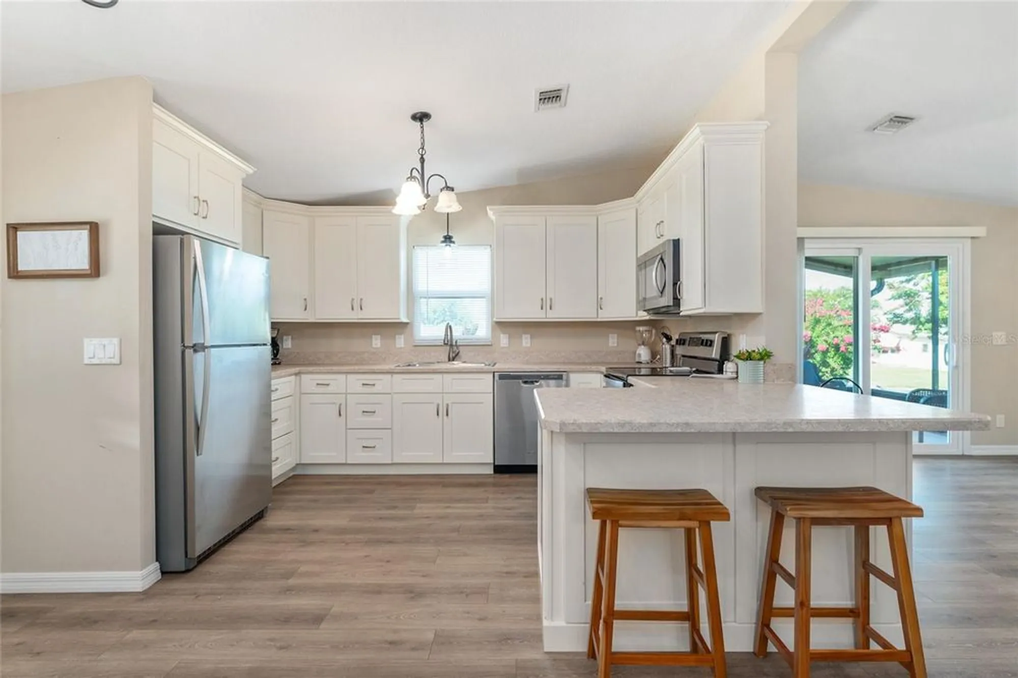 Property Slideshow image 22 of 67 | 1607 doral cir, Lady Lake, FL, 32159