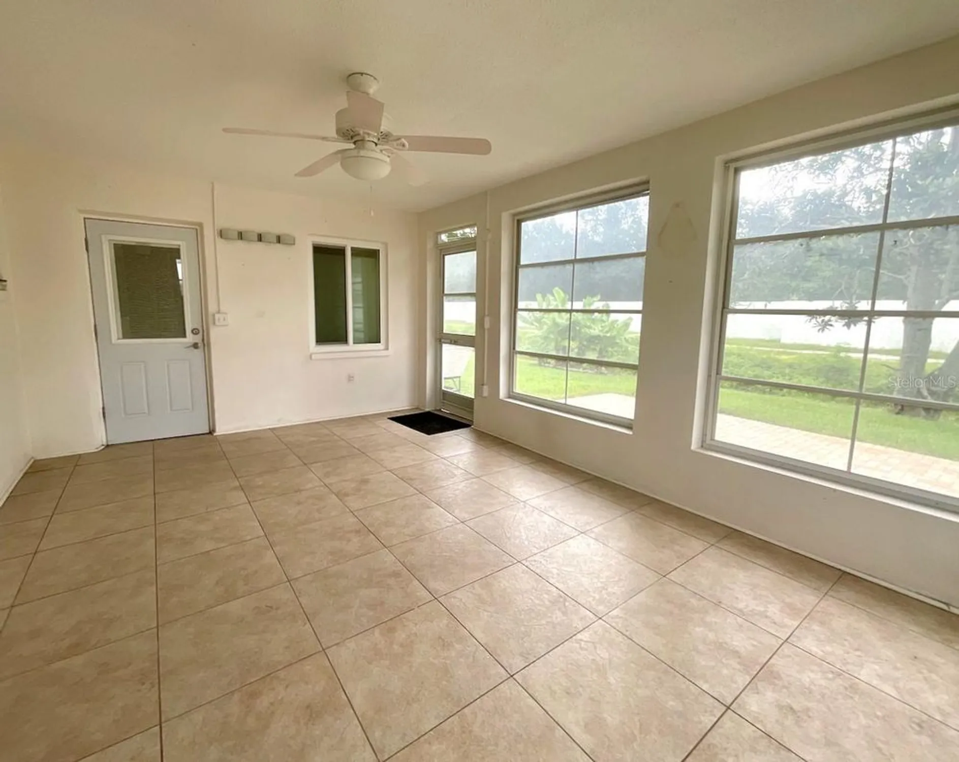 Property Slideshow image 22 of 43 | 9843 34th way n # 4, Pinellas Park, FL, 33782