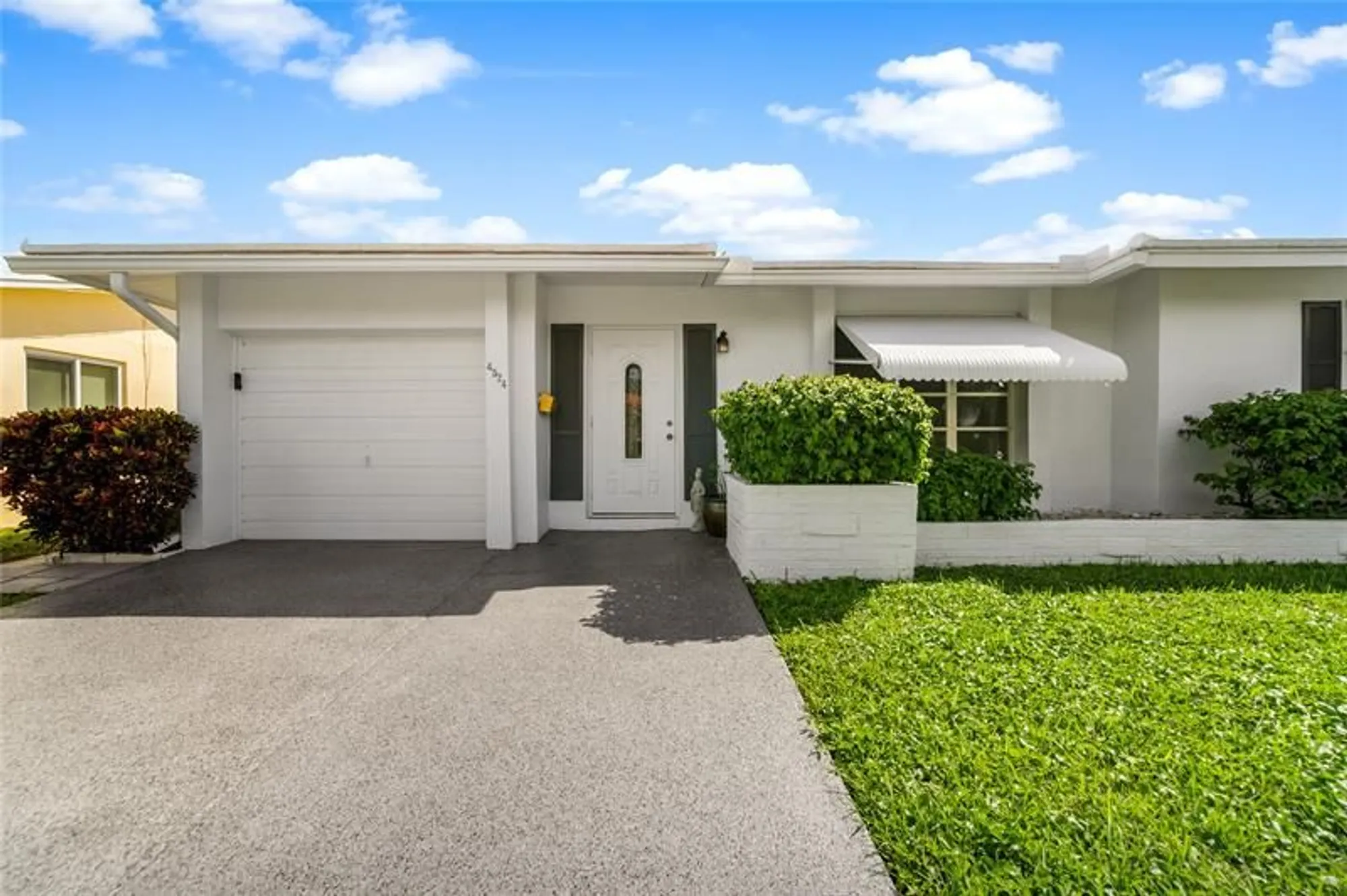 Property Slideshow image 10 of 34 | 4524 nw 43rd ave, Tamarac, FL, 33319