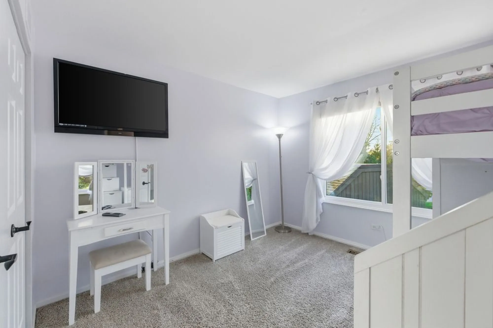 Property Slideshow image 18 of 37 | 294 mallard pt a, Lake Barrington, IL, 60010