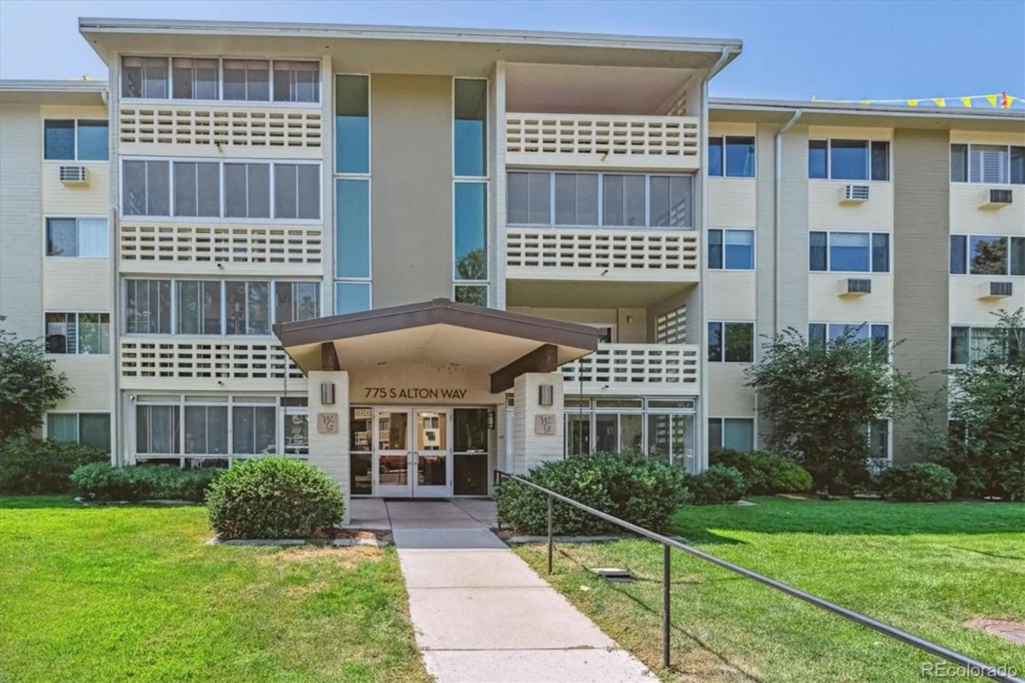 Property Slideshow image 15 of 31 | 775 s alton way 4a, Denver, CO, 80247