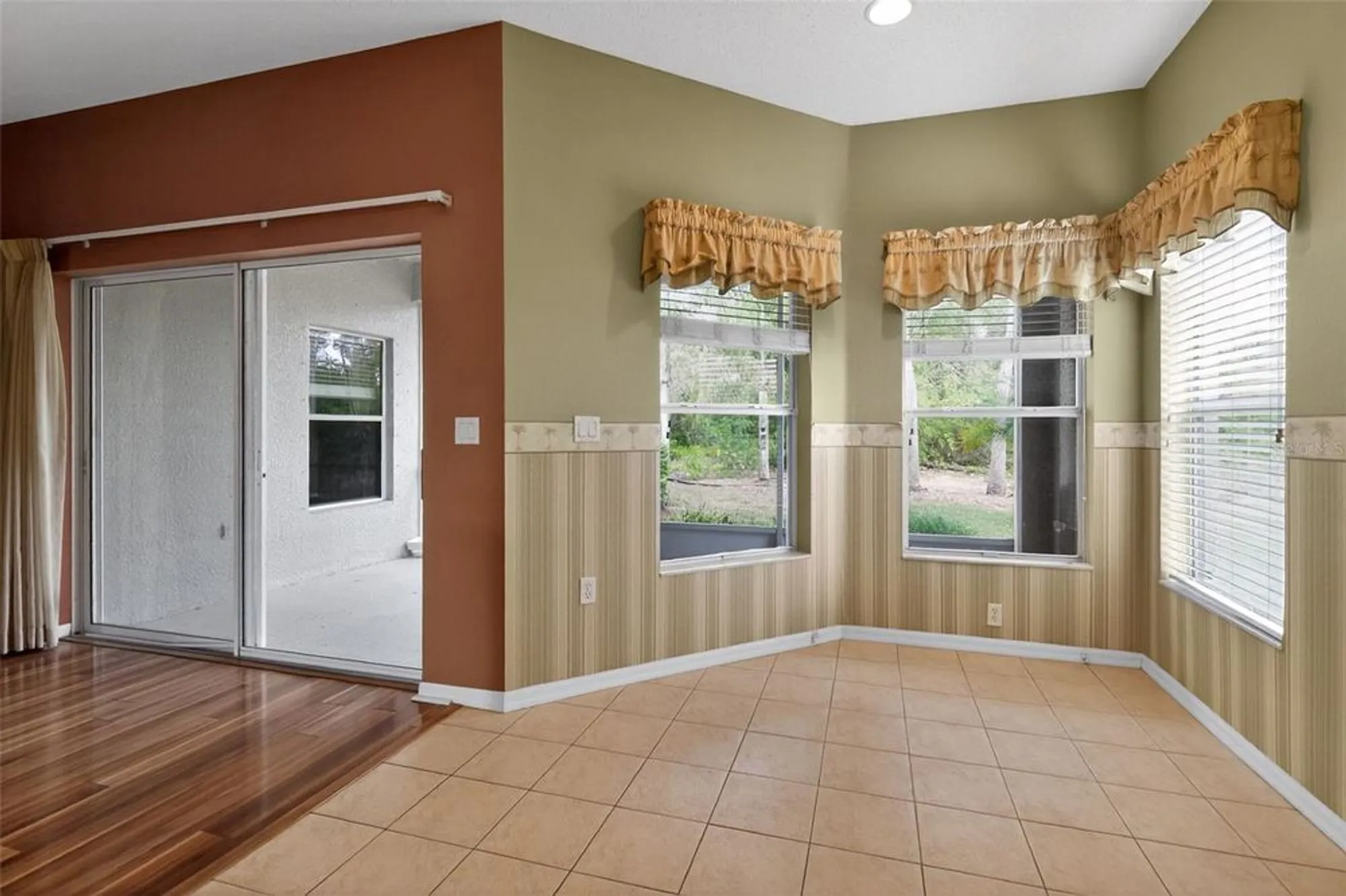 Property Slideshow image 16 of 25 | 2453 pleasant hill ln, Holiday, FL, 34691