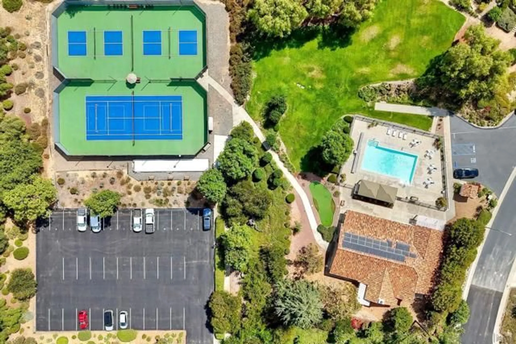 Property Slideshow image 38 of 42 | 1089 ridge heights dr, Fallbrook, CA, 92028