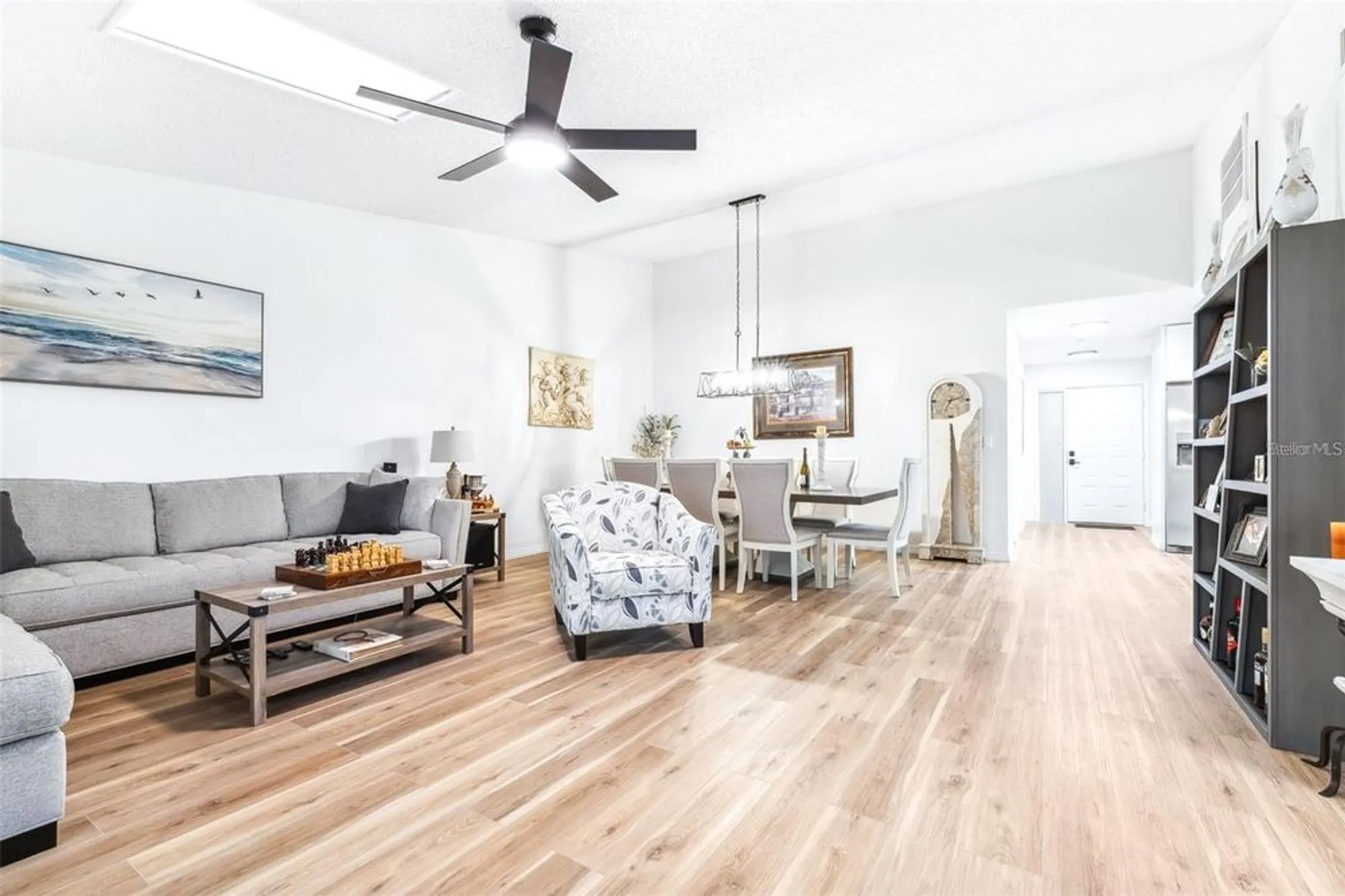 Property Slideshow image 13 of 38 | 2201 pine dr, Tarpon Springs, FL, 34689