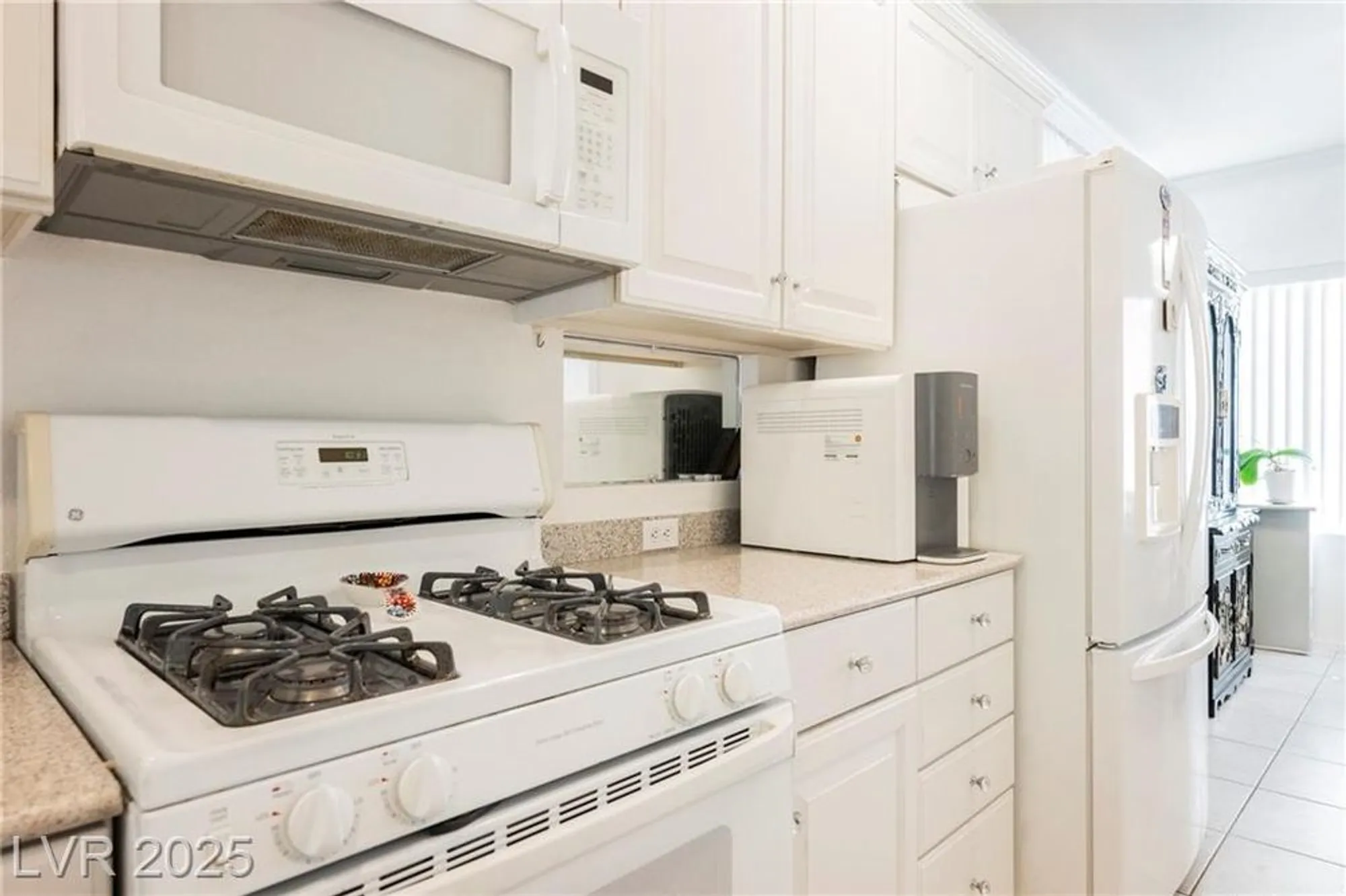 Property Slideshow image 7 of 50 | 1818 eagle mesa ave, Henderson, NV, 89012