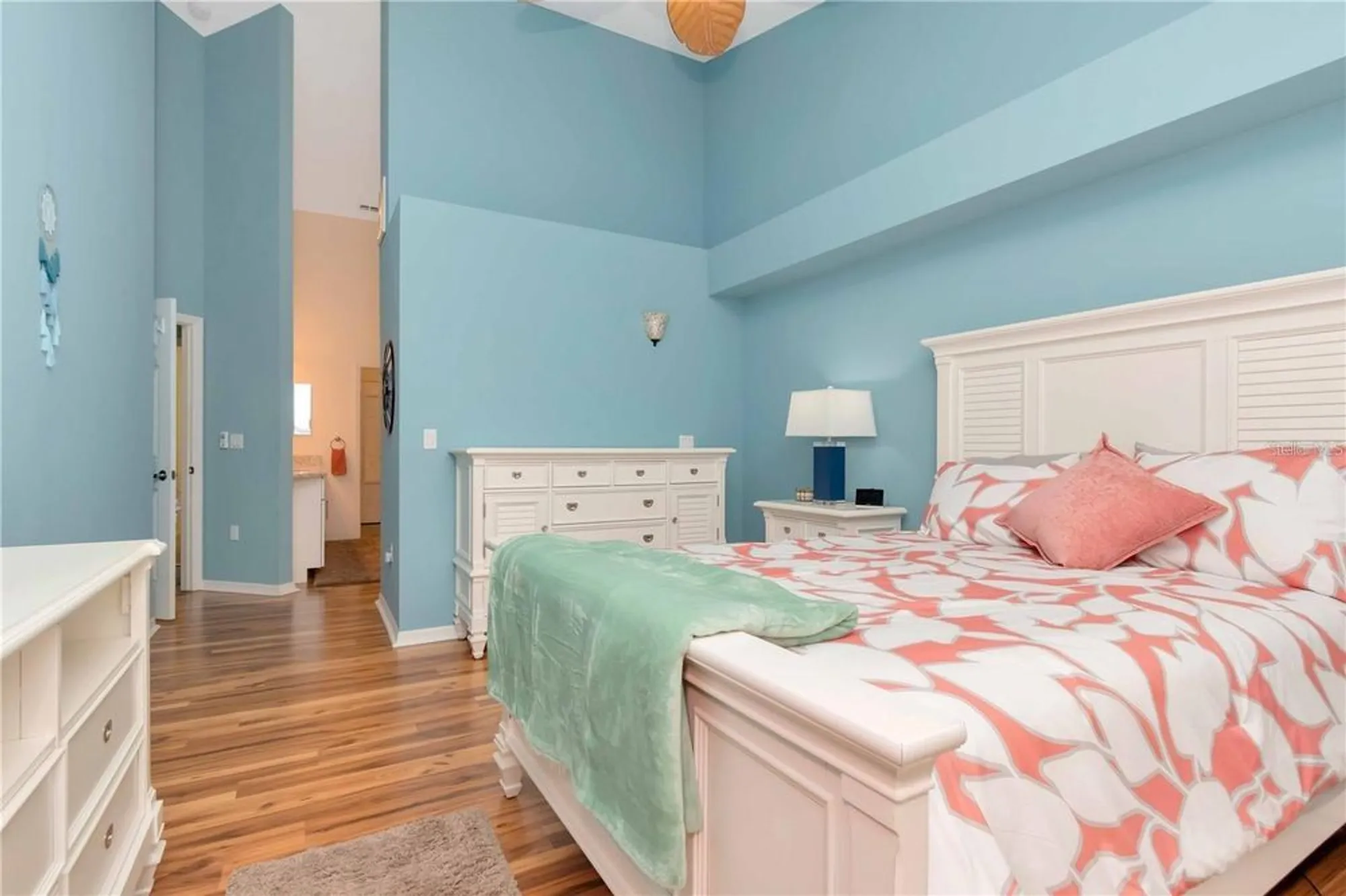 Property Slideshow image 17 of 39 | 9626 woodhollow ct, New Port Richey, FL, 34655