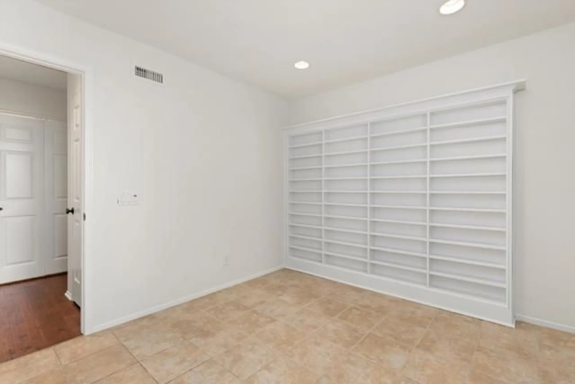 Property Slideshow image 33 of 37 | 4815 galicia way, Oceanside, CA, 92056
