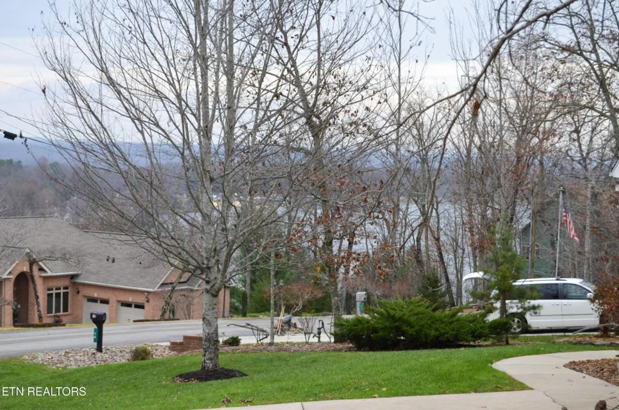 Property Slideshow image 19 of 23 | 124 markham ln, Crossville, TN, 38558