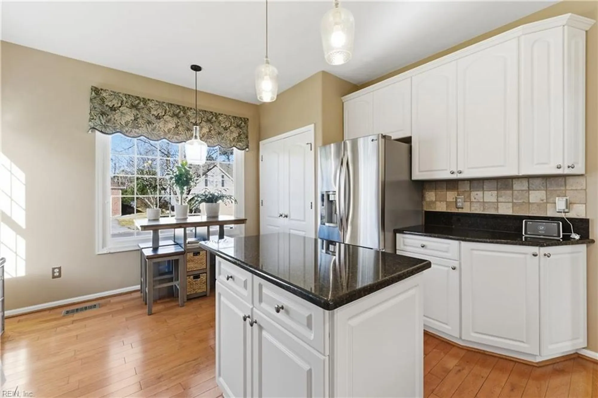 Property Slideshow image 13 of 44 | 3237 gallahad dr, Virginia Beach, VA, 23456