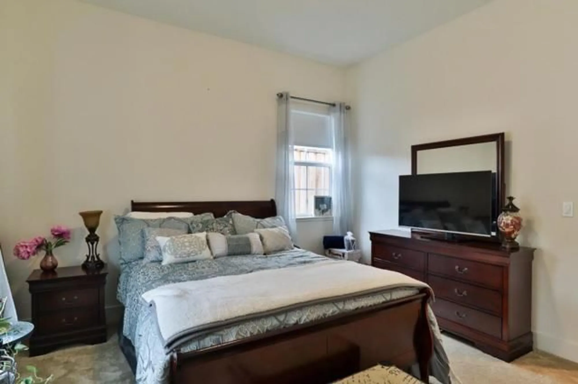 Property Slideshow image 29 of 52 | 2102 white oak dr, Hollister, CA, 95023