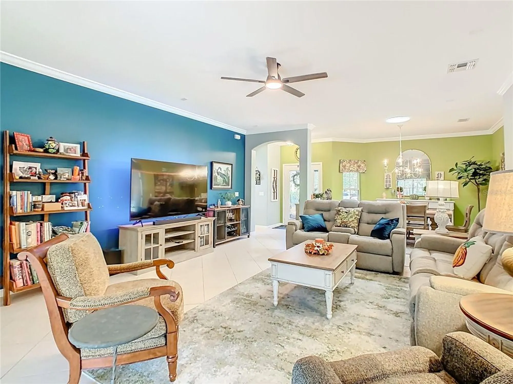 Property Slideshow image 7 of 76 | 680 portofino dr, Poinciana, FL, 34759