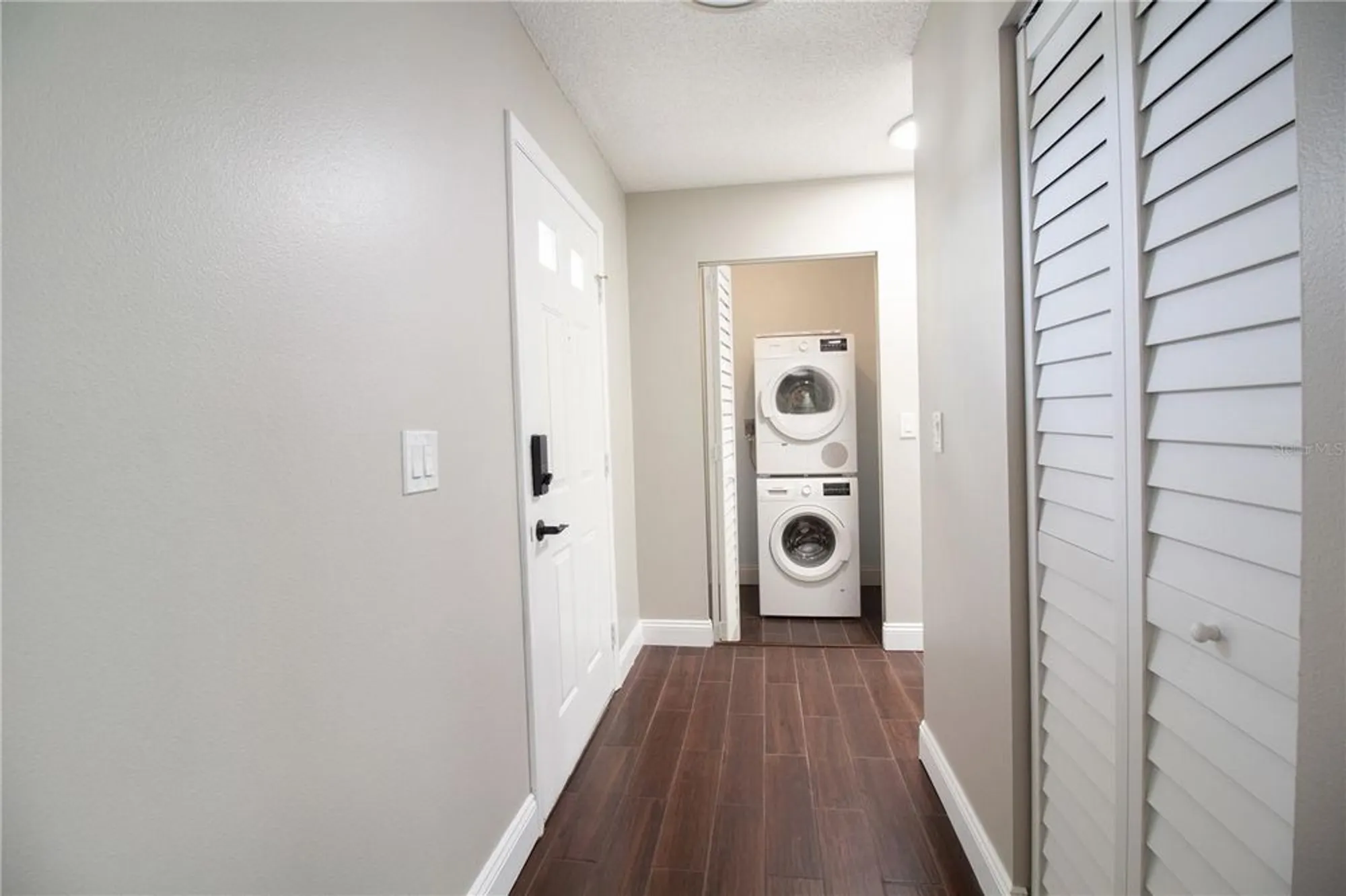 Property Slideshow image 17 of 35 | 6080 80th st n unit 201, St Petersburg, FL, 33709