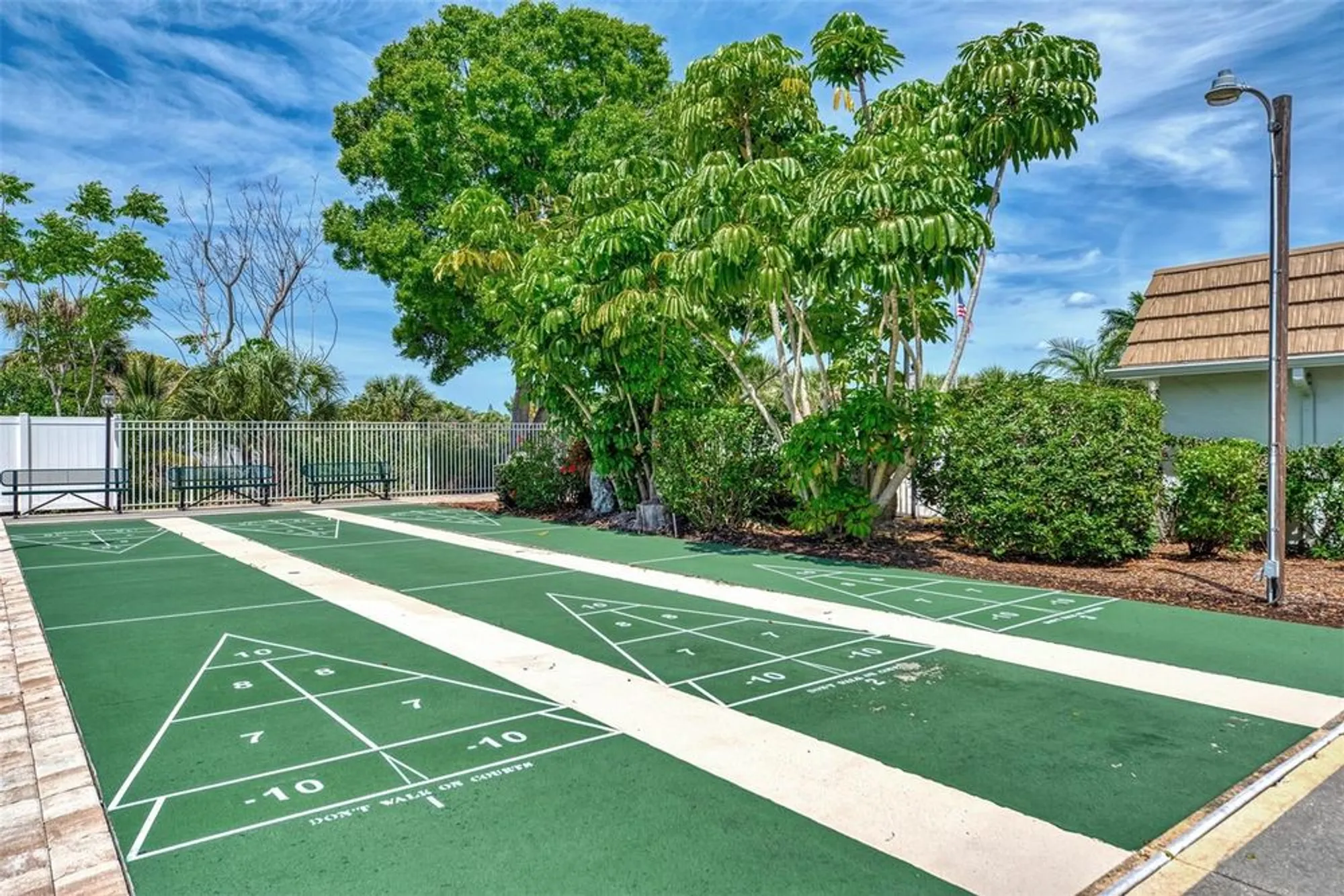 Property Slideshow image 39 of 47 | 2505 riverbluff pkwy # v196, Sarasota, FL, 34231