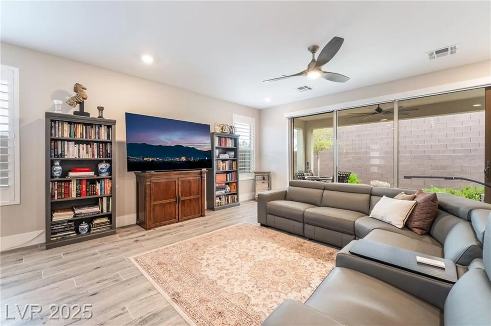 Property Slideshow image 10 of 43 | 9553 jadeite ln, Las Vegas, NV, 89143