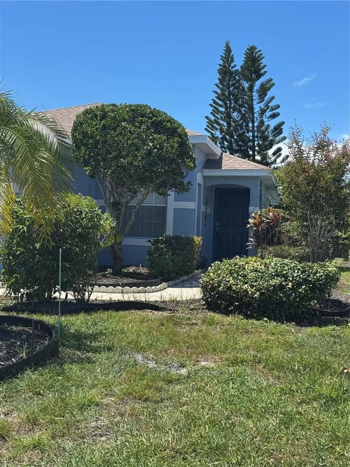 Property Slideshow image 4 of 29 | 2931 walnut grove ct, Holiday, FL, 34691