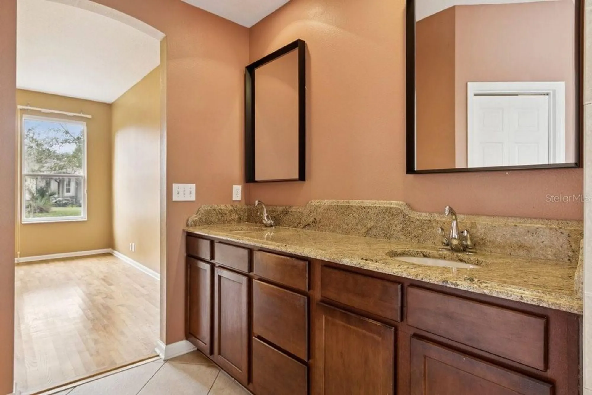 Property Slideshow image 23 of 44 | 902 heron point cir, Deland, FL, 32724