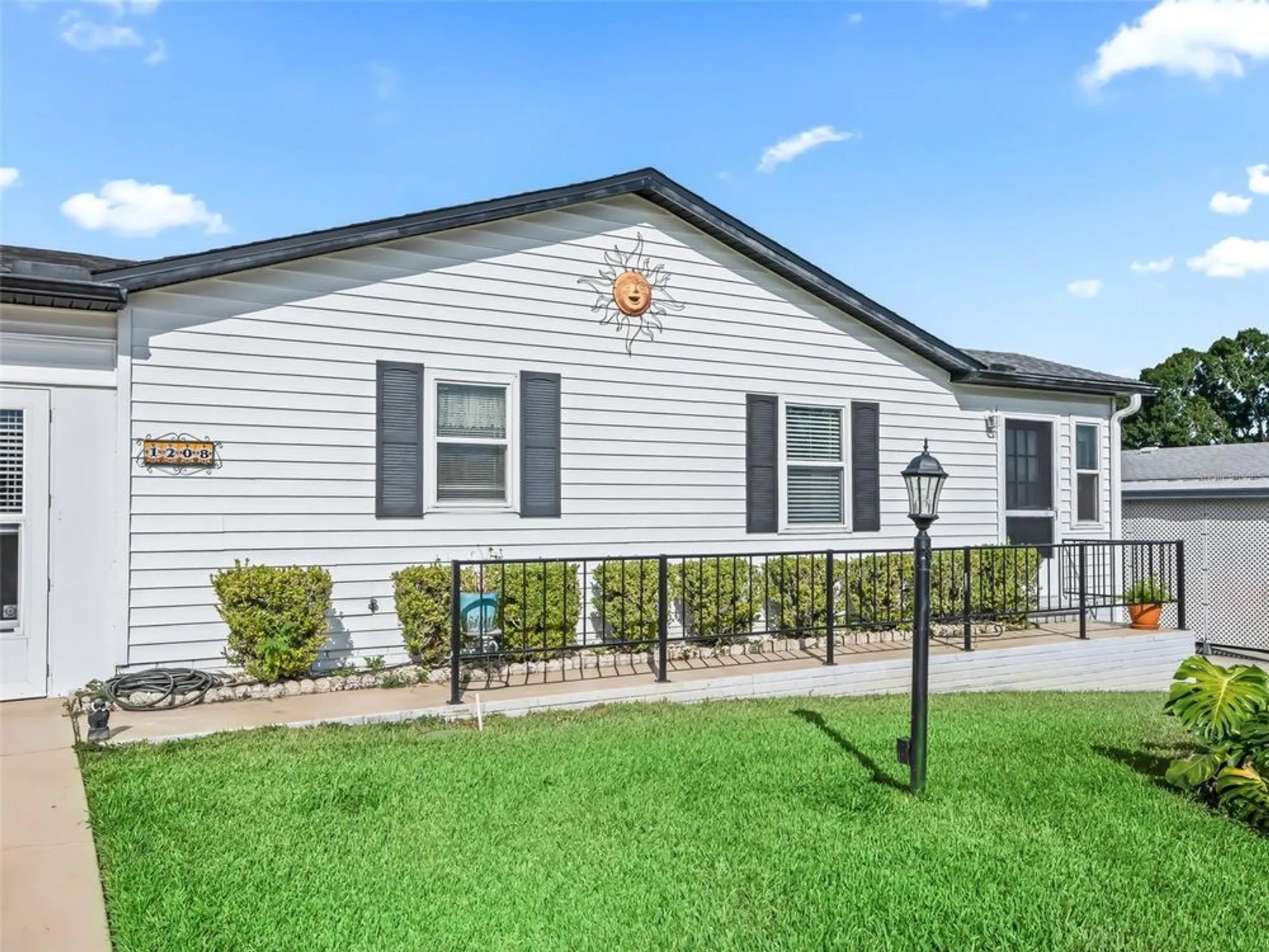 Property Slideshow image 2 of 29 | 1208 tarpon ln, The Villages, FL, 32159