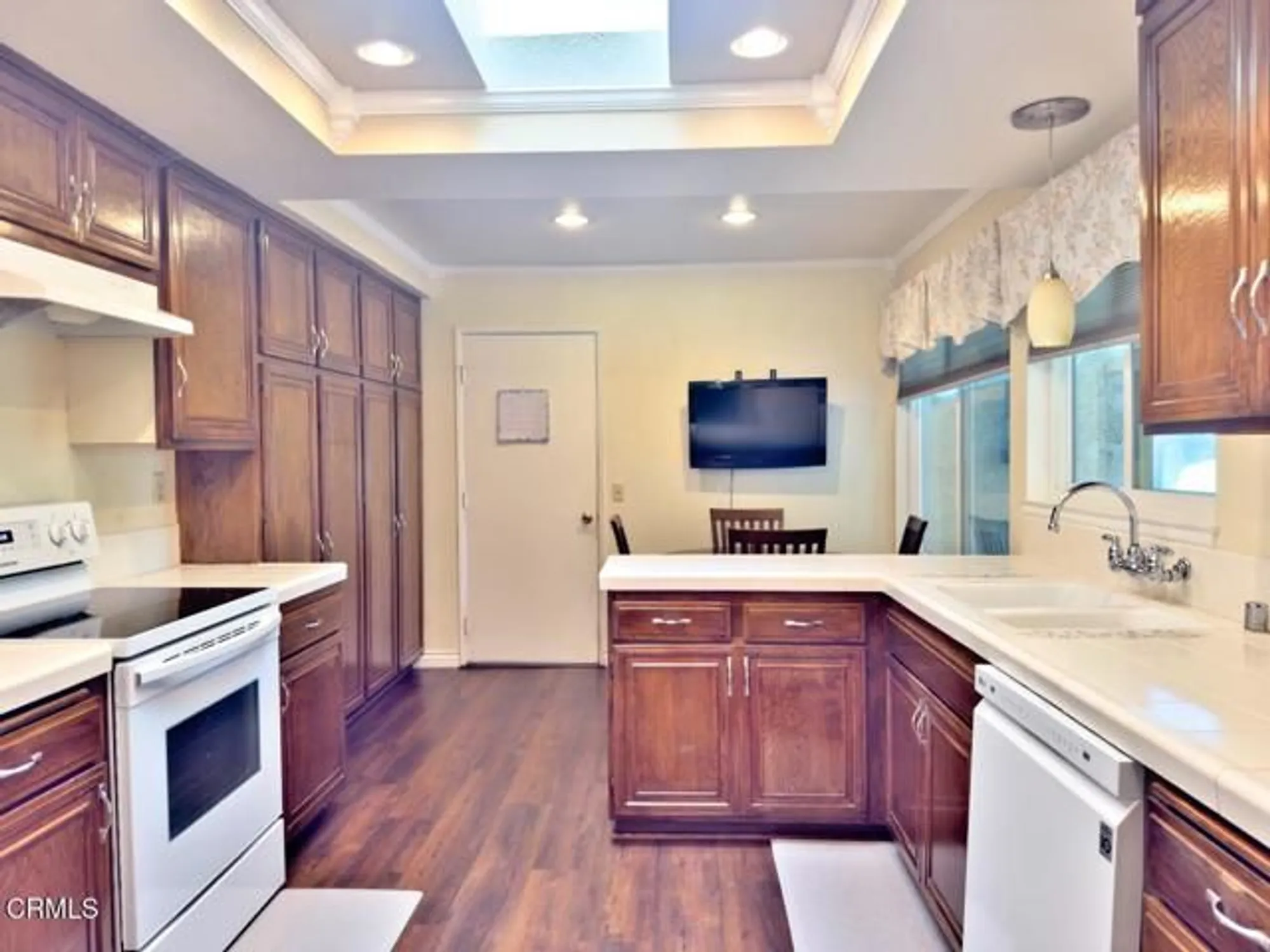 Property Slideshow image 29 of 48 | 23132 village 23, Camarillo, CA, 93012