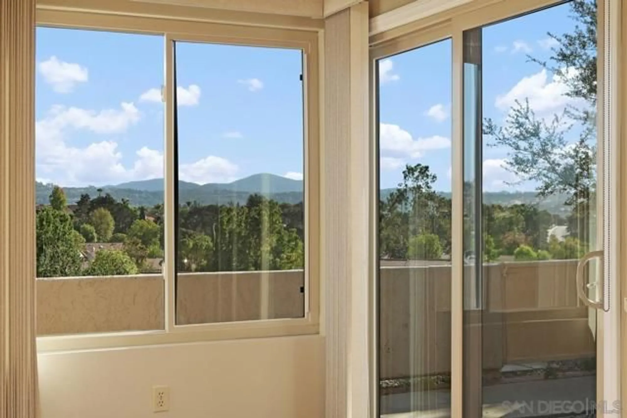 Property Slideshow image 23 of 50 | 12725 via nasca, San Diego, CA, 92128