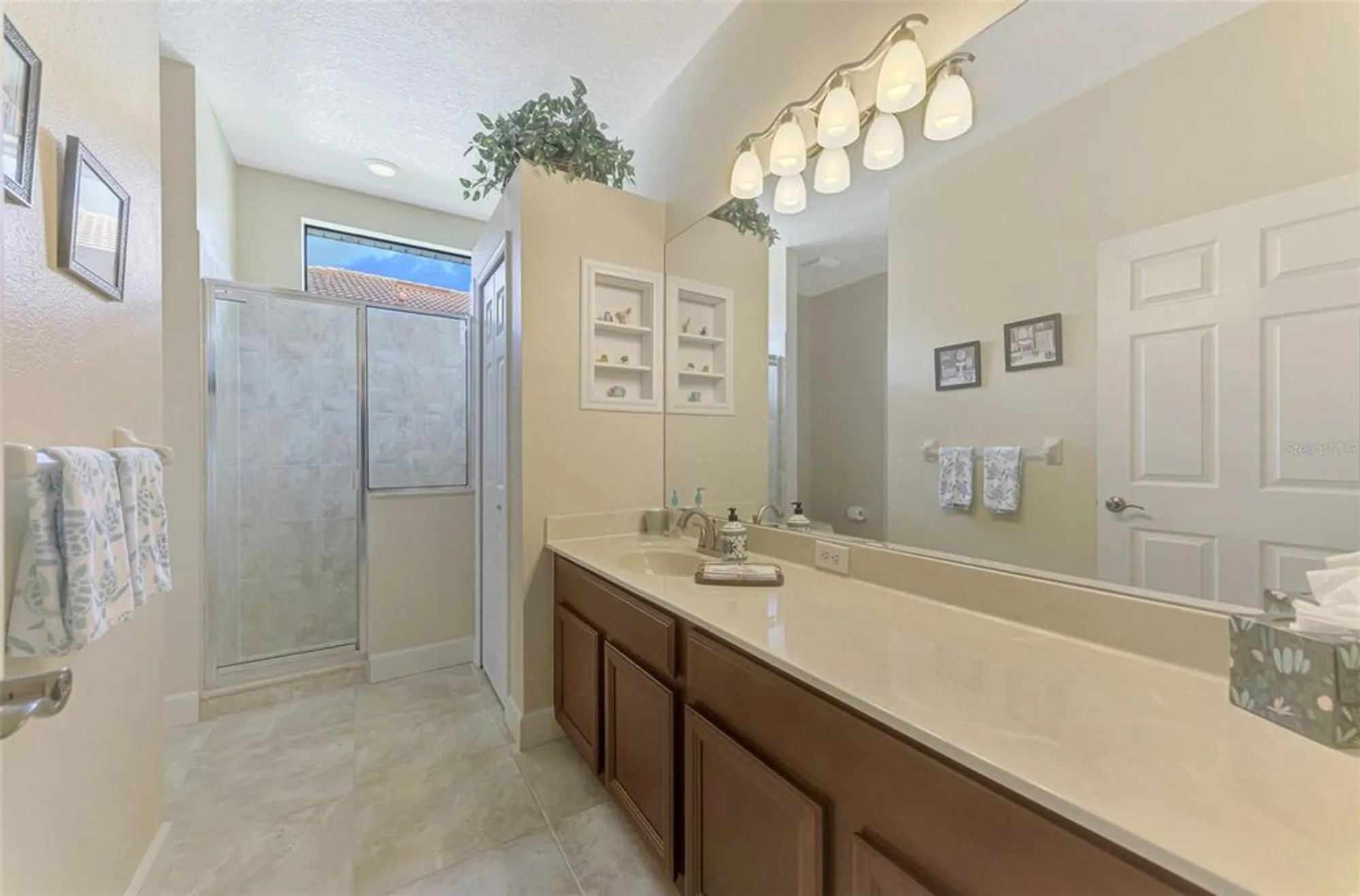Property Slideshow image 42 of 85 | 20636 capello dr, Venice, FL, 34292