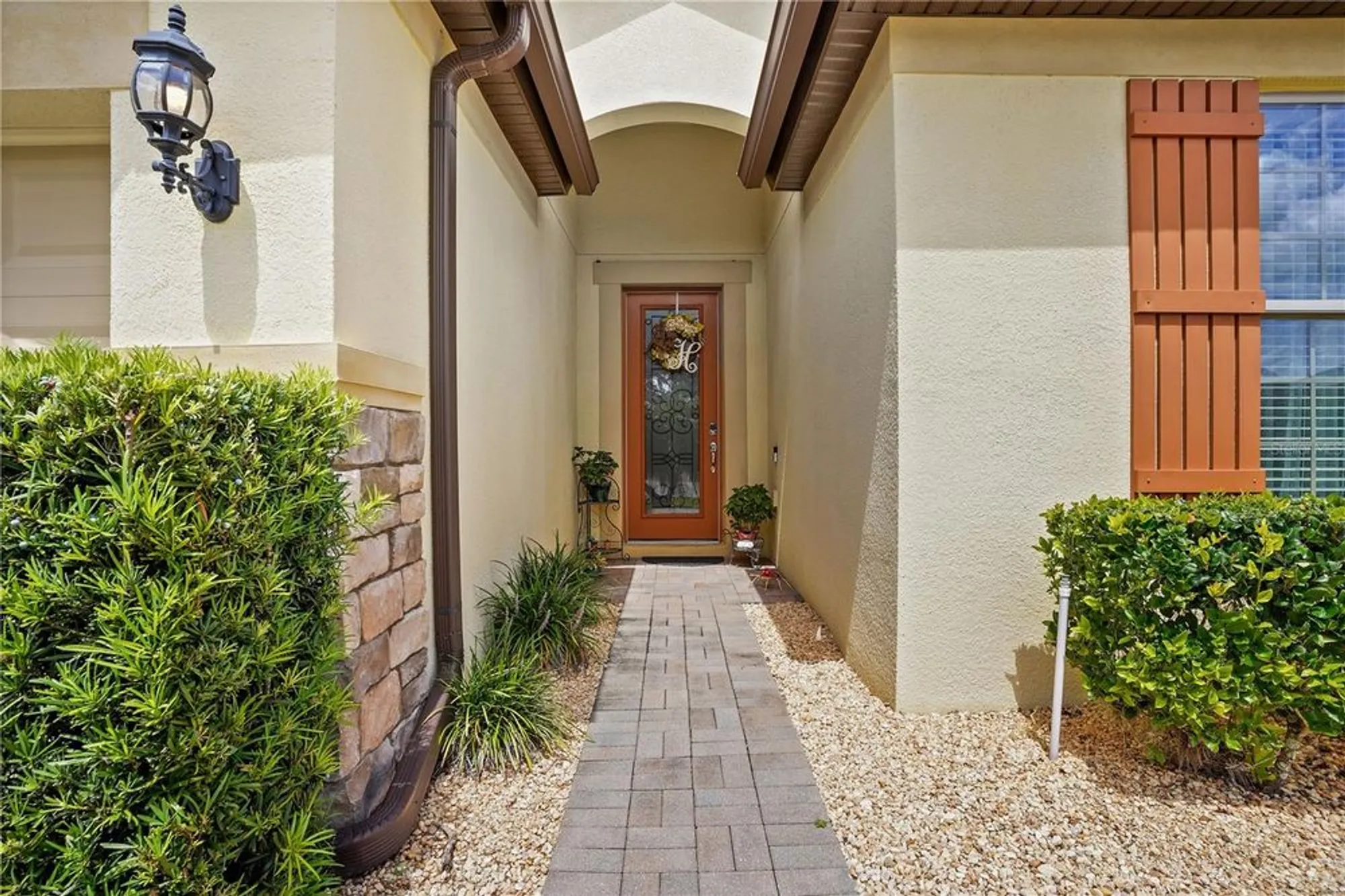 Property Slideshow image 5 of 53 | 329 alicante ct, Davenport, FL, 33837
