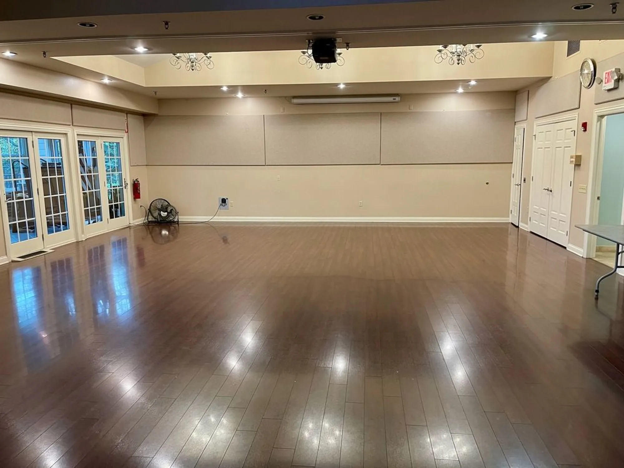 Property Slideshow image 46 of 58 | 16174 seneca lake cir, Crest Hill, IL, 60403