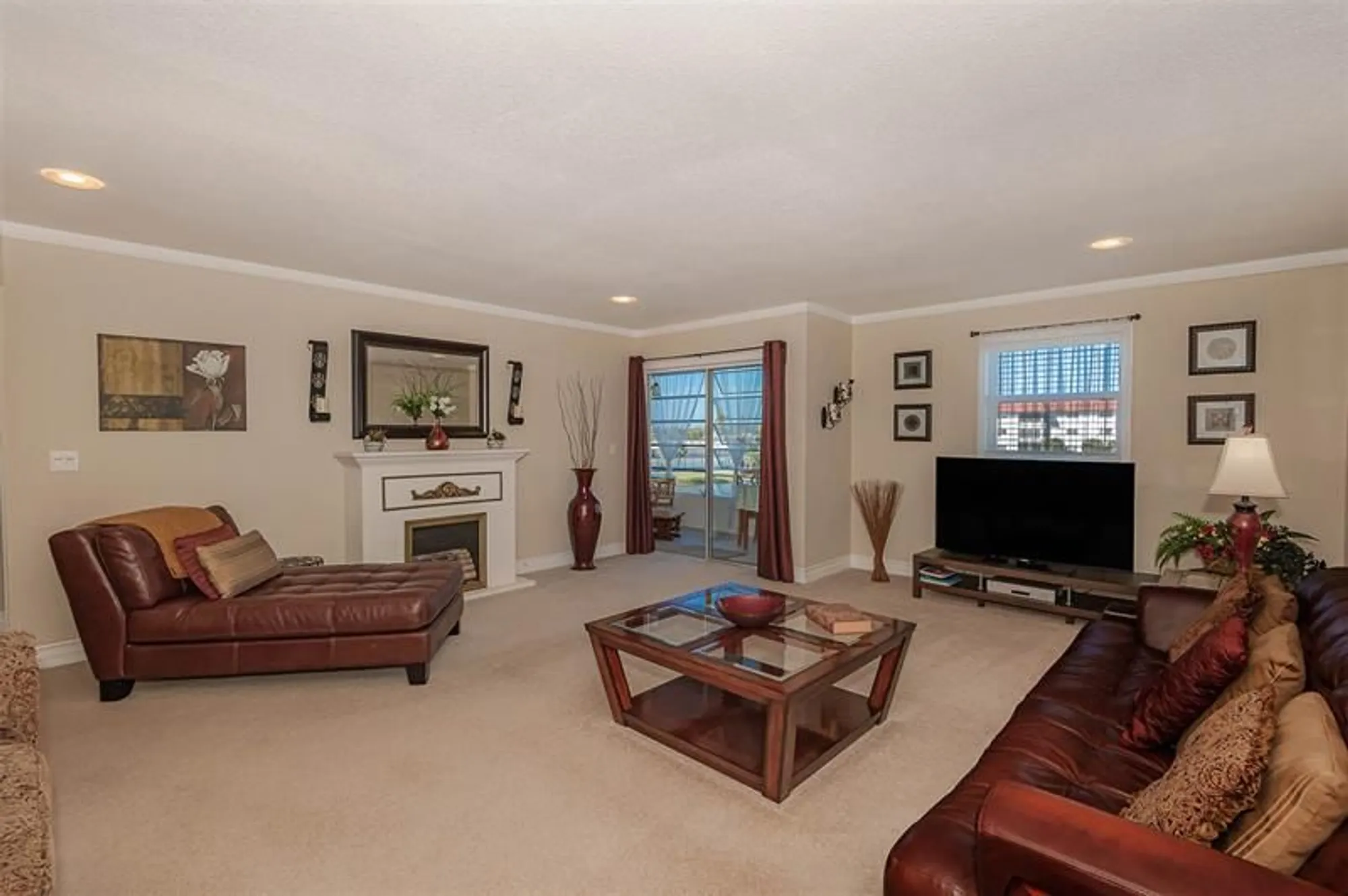 Property Slideshow image 10 of 45 | 4751 nw 21st st 4p, Lauderhill, FL, 33313