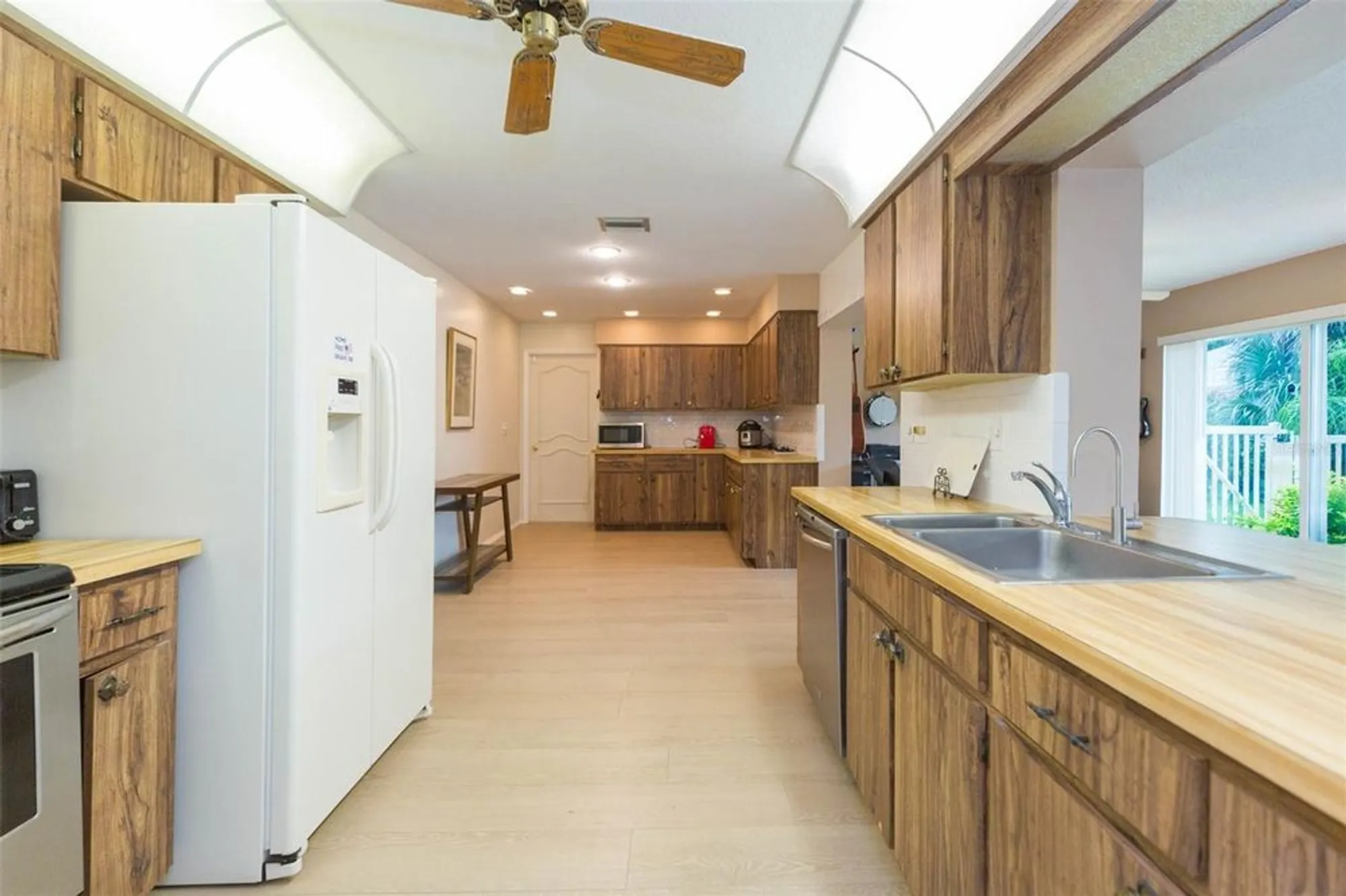 Property Slideshow image 12 of 37 | 1145 lanyard st, Palm Harbor, FL, 34685