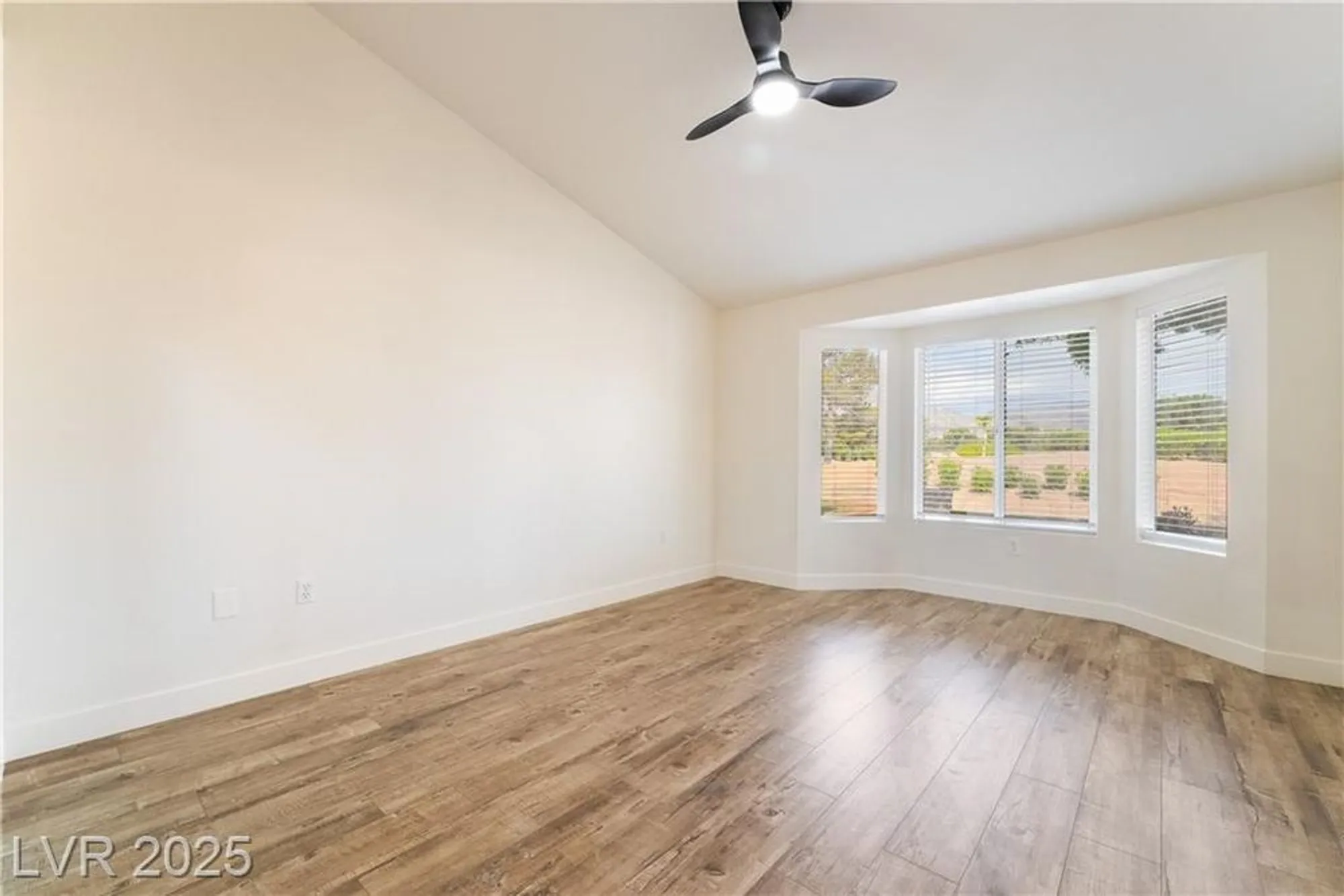 Property Slideshow image 16 of 36 | 2505 showcase dr, Las Vegas, NV, 89134