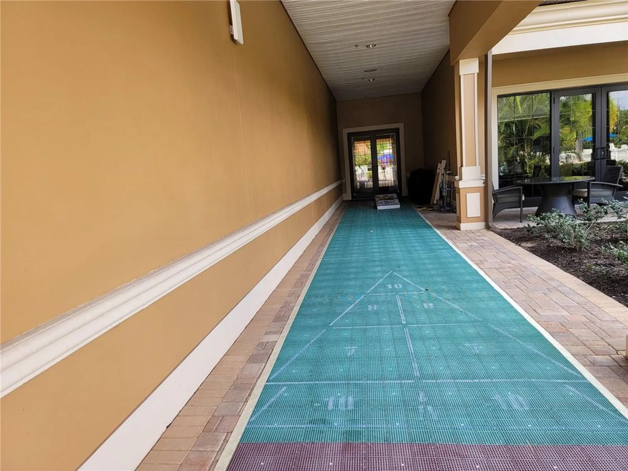 Property Slideshow image 50 of 100 | 303 bluewater falls ct, Apollo Beach, FL, 33572