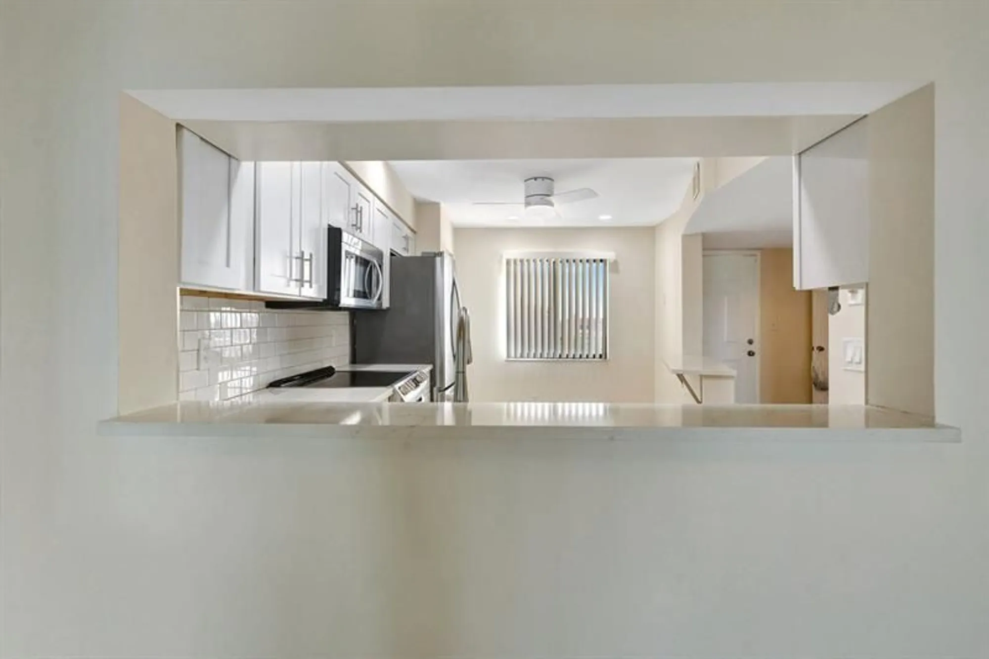 Property Slideshow image 8 of 27 | 14460 strathmore ln 807, Delray Beach, FL, 33446