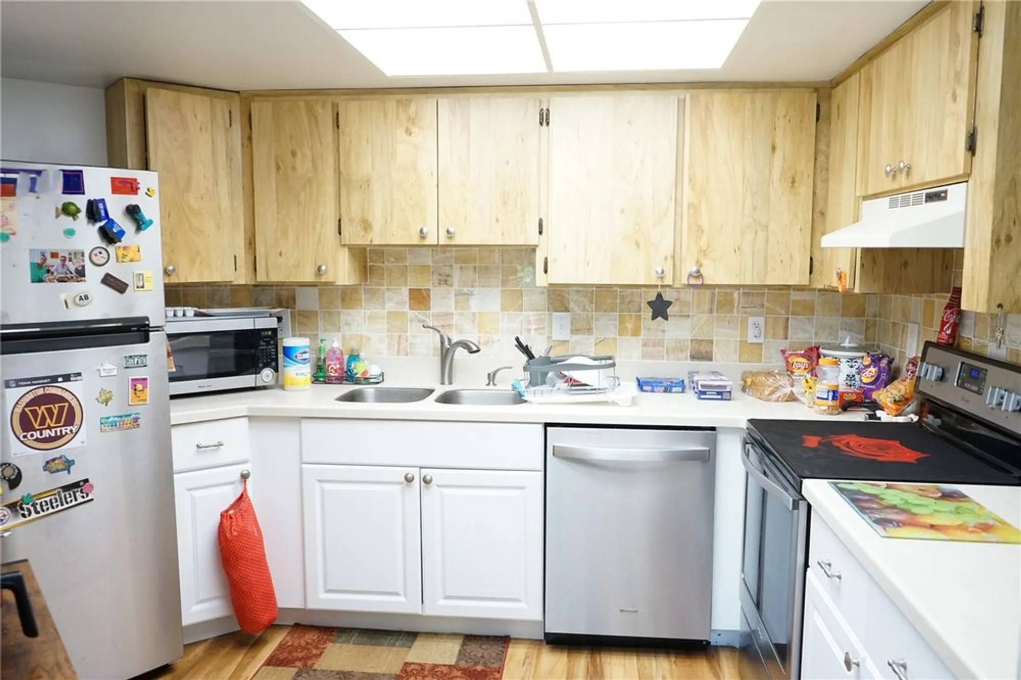 Property Slideshow image 9 of 40 | 413 lake point ct # 4b, Sun City Center, FL, 33573