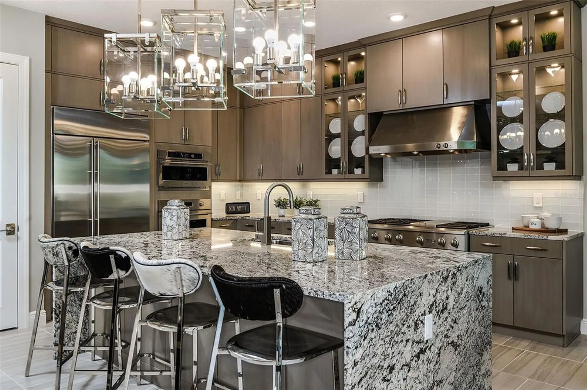 Property Slideshow image 15 of 78 | 18225 cresswind ter, Lakewood Ranch, FL, 34211