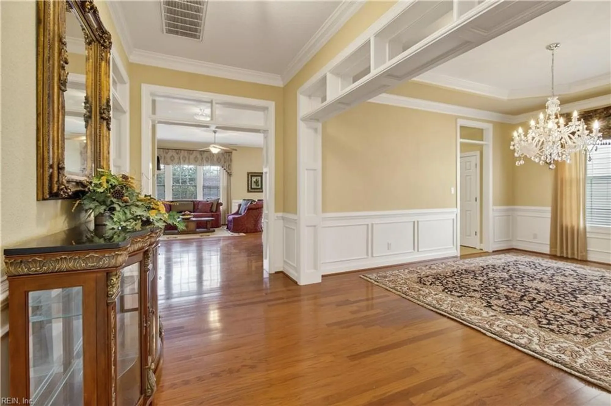 Property Slideshow image 5 of 35 | 1425 blairwood ln, Chesapeake, VA, 23320